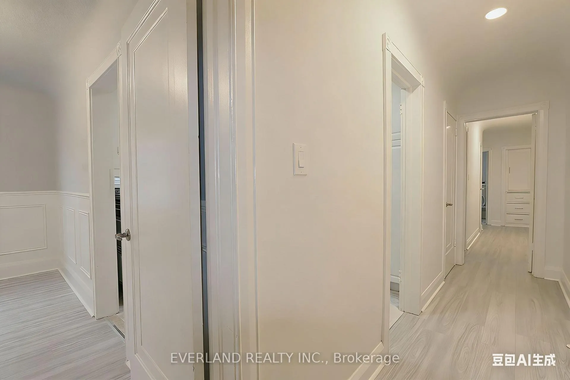 Photo 8 of Unit 202, 1753 Bayview Avenue, Toronto, Leaside — HOMEH