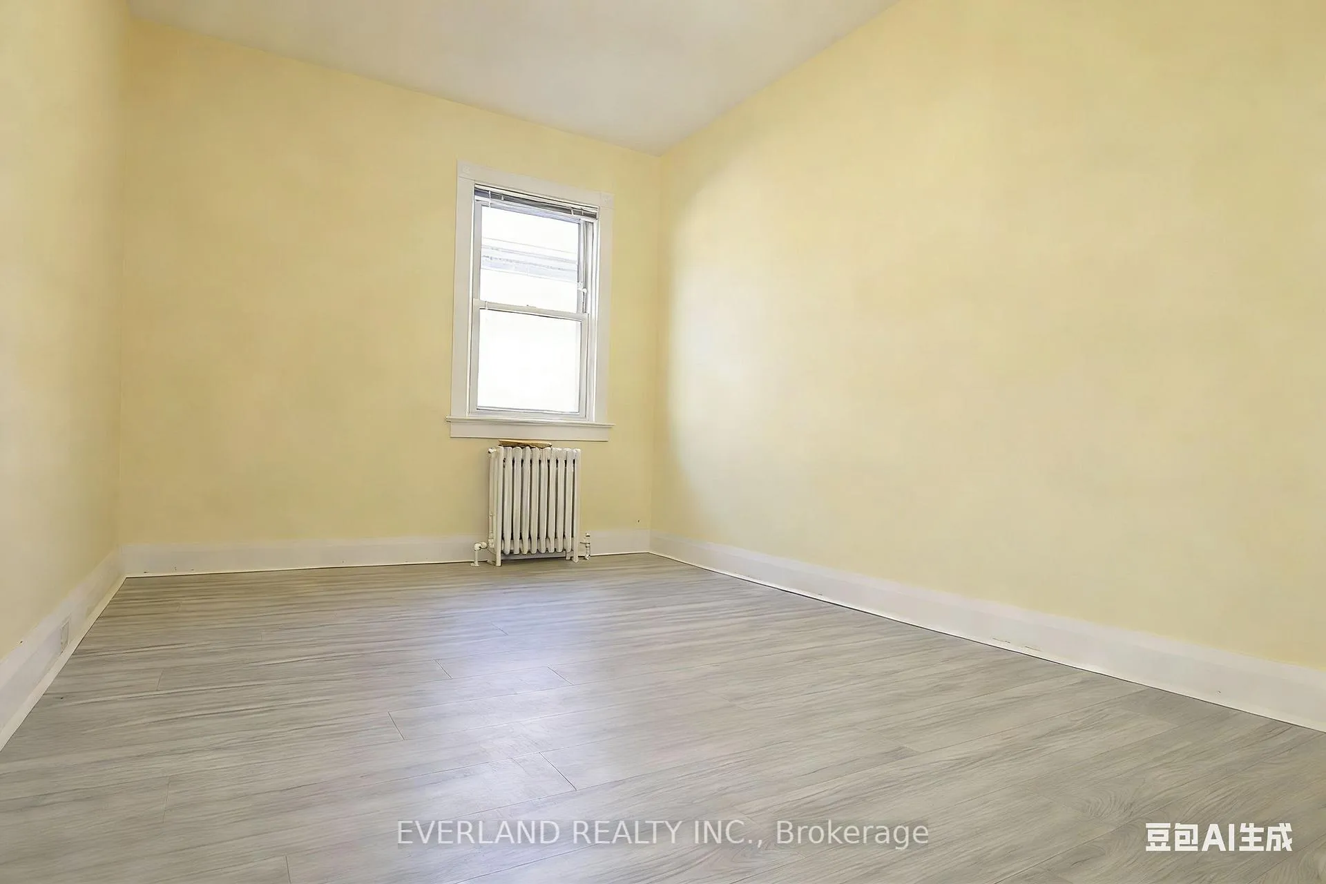 Photo 9 of Unit 202, 1753 Bayview Avenue, Toronto, Leaside — HOMEH