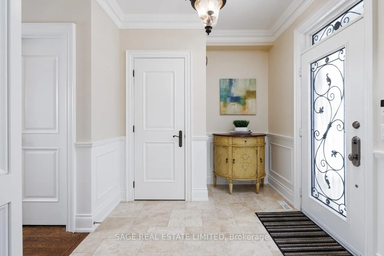 Photo 4 of 19 Carmichael Avenue, Toronto, Bedford Park-Nortown — HOMEH