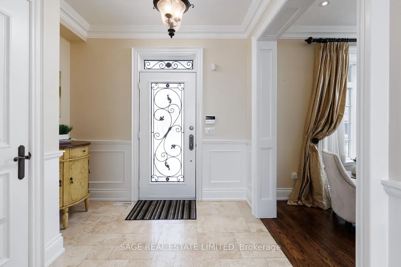 Photo 5 of 19 Carmichael Avenue, Toronto, Bedford Park-Nortown — HOMEH