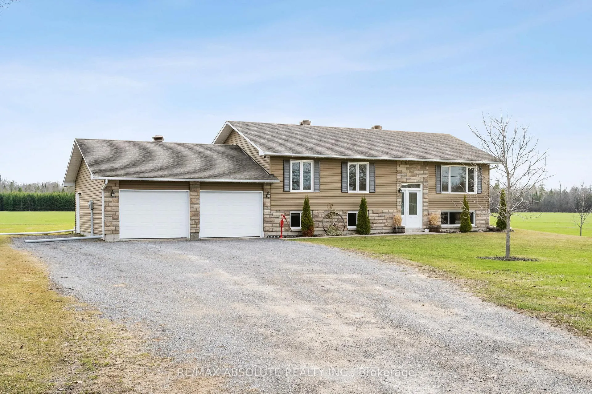 Photo 1 of 1819 Lochwinnoch Road, Horton, Horton Twp — HOMEH