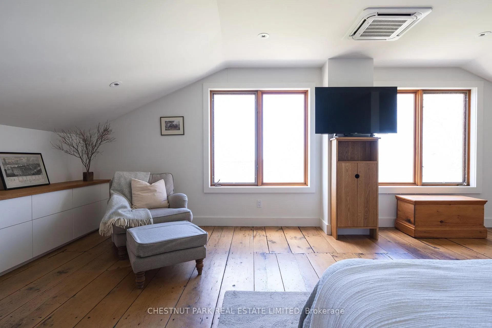 Photo 37 of 5 Solmes Street, Prince Edward County, Sophiasburg Ward — HOMEH