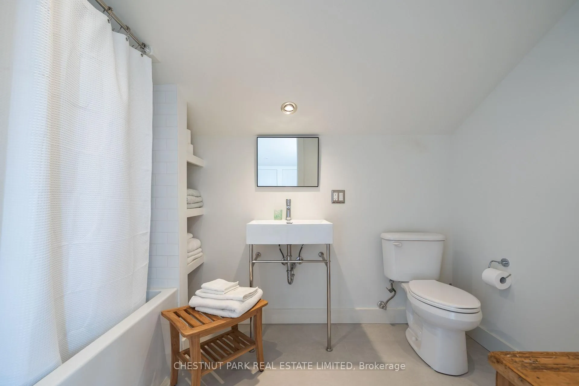 Photo 41 of 5 Solmes Street, Prince Edward County, Sophiasburg Ward — HOMEH