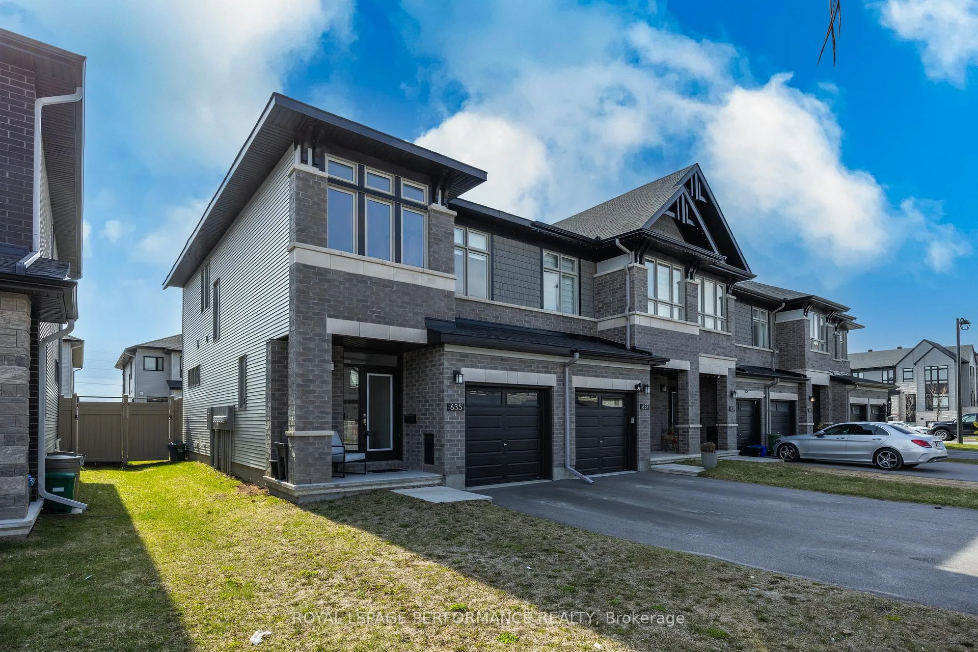Photo 2 of 635 Cordelette Circle, Ottawa, Mer Bleue/Bradley Estates/Anderson Park — HOMEH