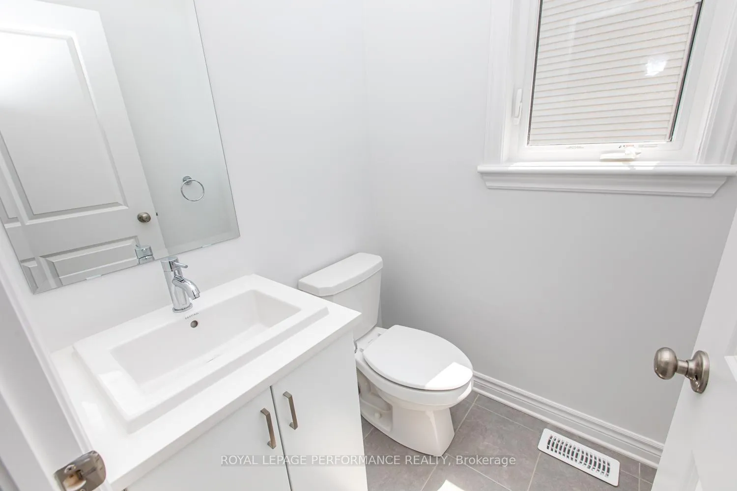 Photo 5 of 635 Cordelette Circle, Ottawa, Mer Bleue/Bradley Estates/Anderson Park — HOMEH