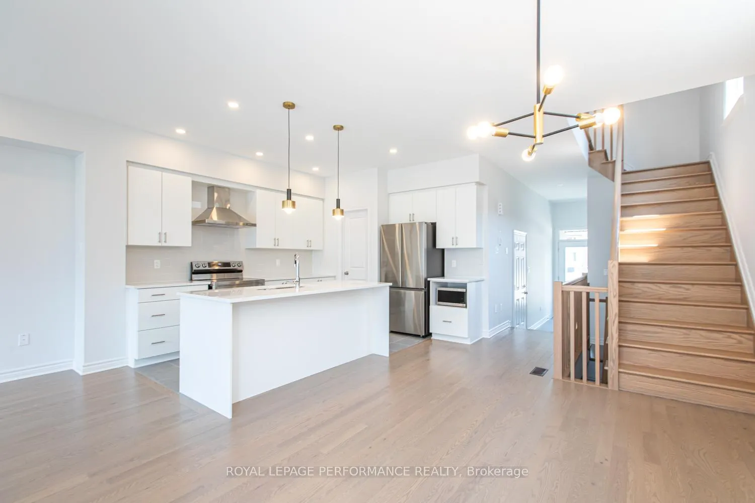 Photo 15 of 635 Cordelette Circle, Ottawa, Mer Bleue/Bradley Estates/Anderson Park — HOMEH
