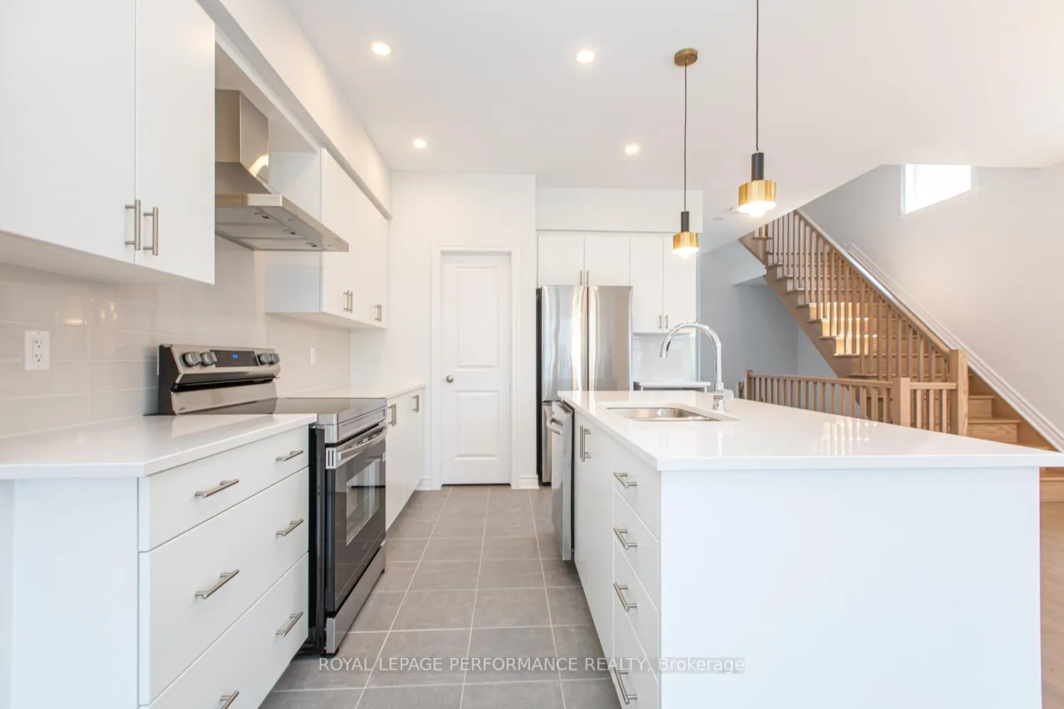 Photo 17 of 635 Cordelette Circle, Ottawa, Mer Bleue/Bradley Estates/Anderson Park — HOMEH
