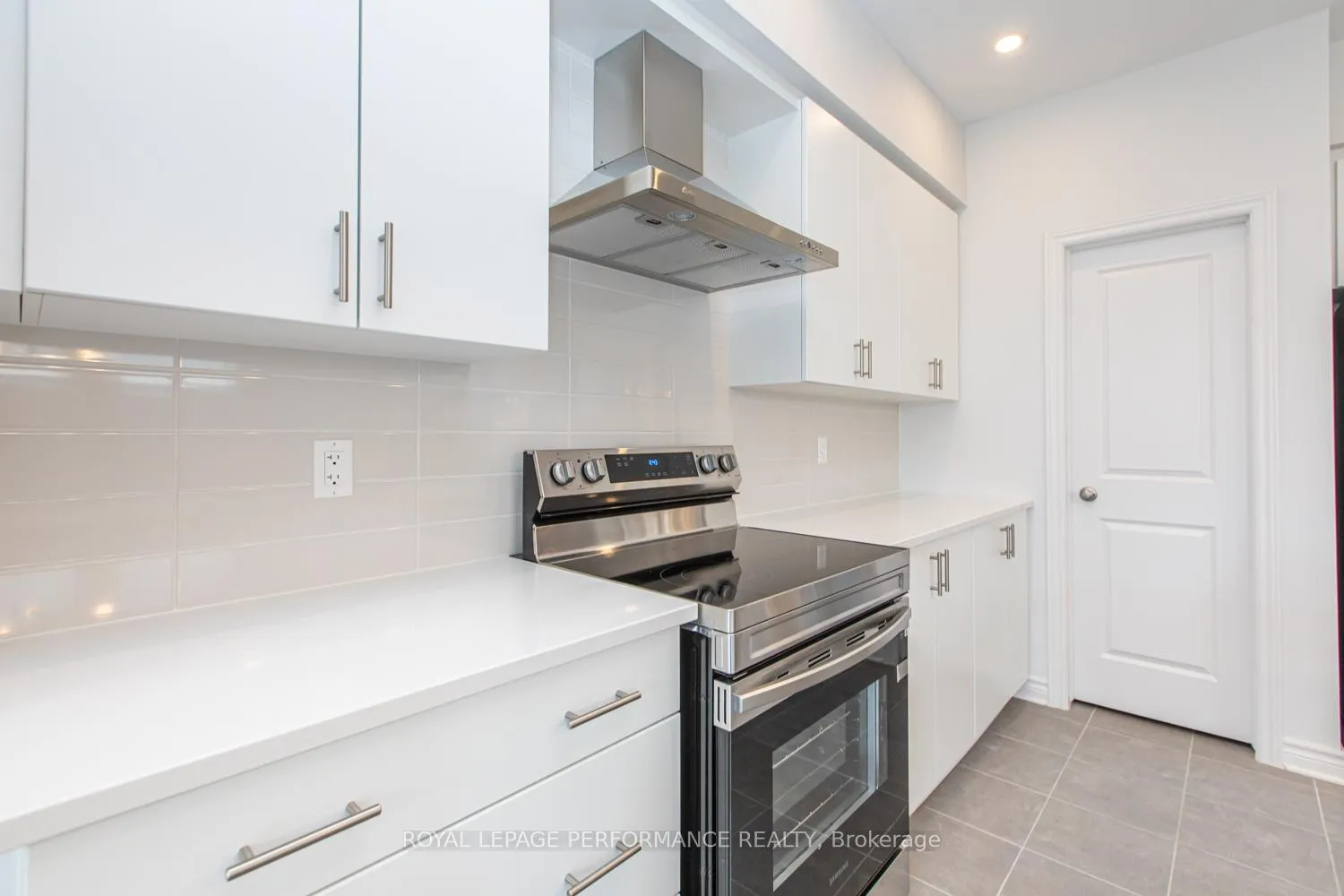 Photo 18 of 635 Cordelette Circle, Ottawa, Mer Bleue/Bradley Estates/Anderson Park — HOMEH