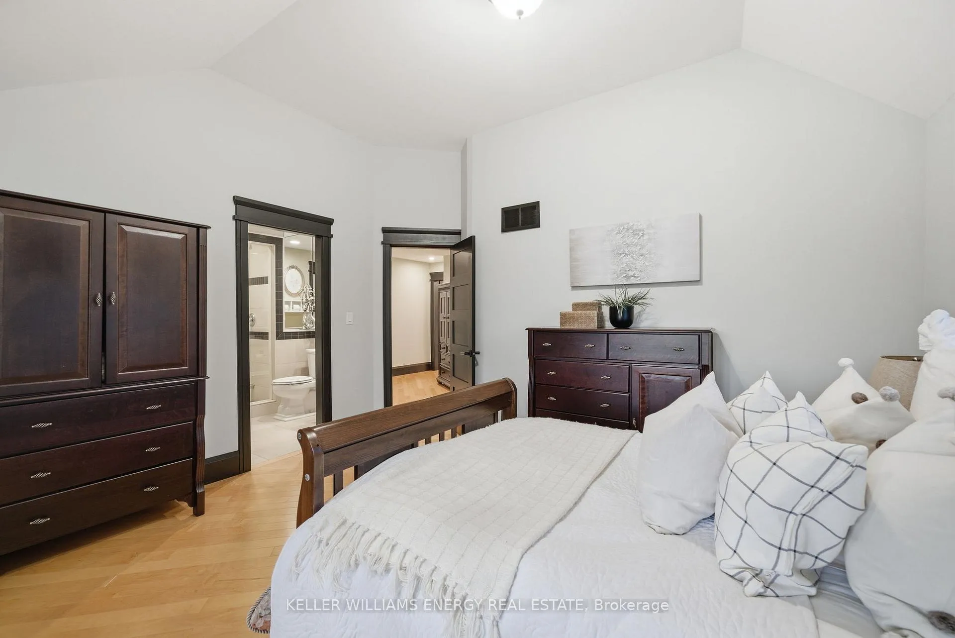 Photo 22 of 4858 Trulls Road, Clarington, Rural Clarington — HOMEH
