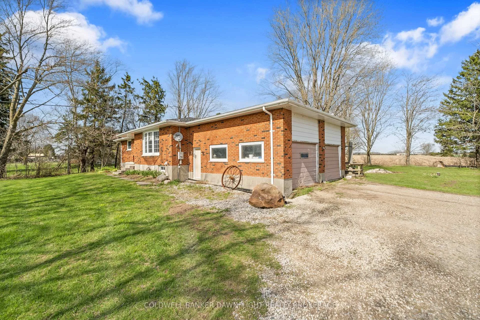 Photo 2 of 22824 Nissouri Road, Thames Centre, Rural Thames Centre — HOMEH