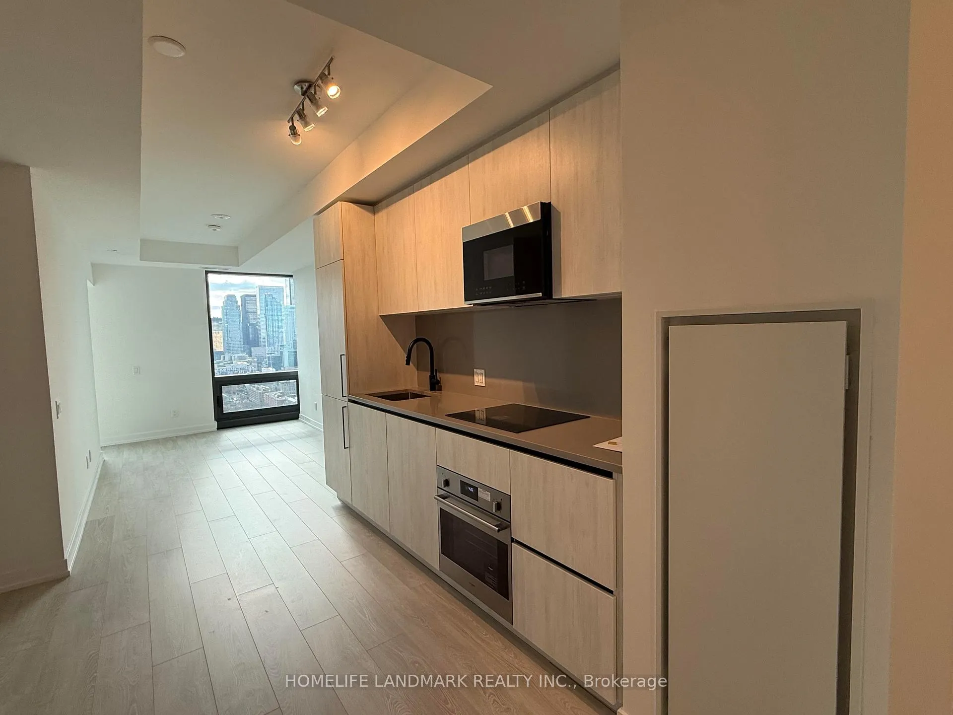 Photo 2 of Unit 3203, 35 Parliament Street, Toronto, Waterfront Communities — HOMEH