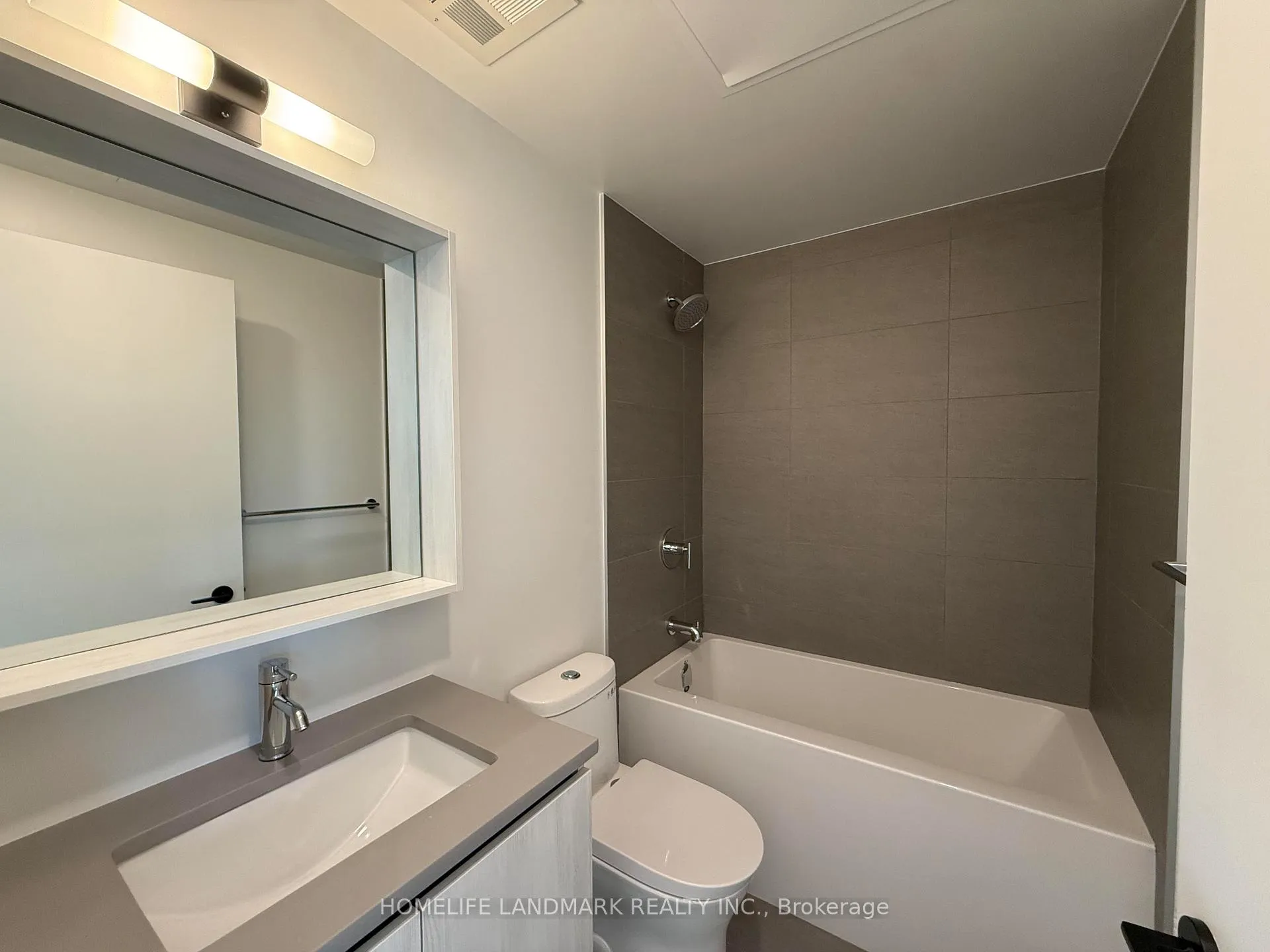 Photo 7 of Unit 3203, 35 Parliament Street, Toronto, Waterfront Communities — HOMEH