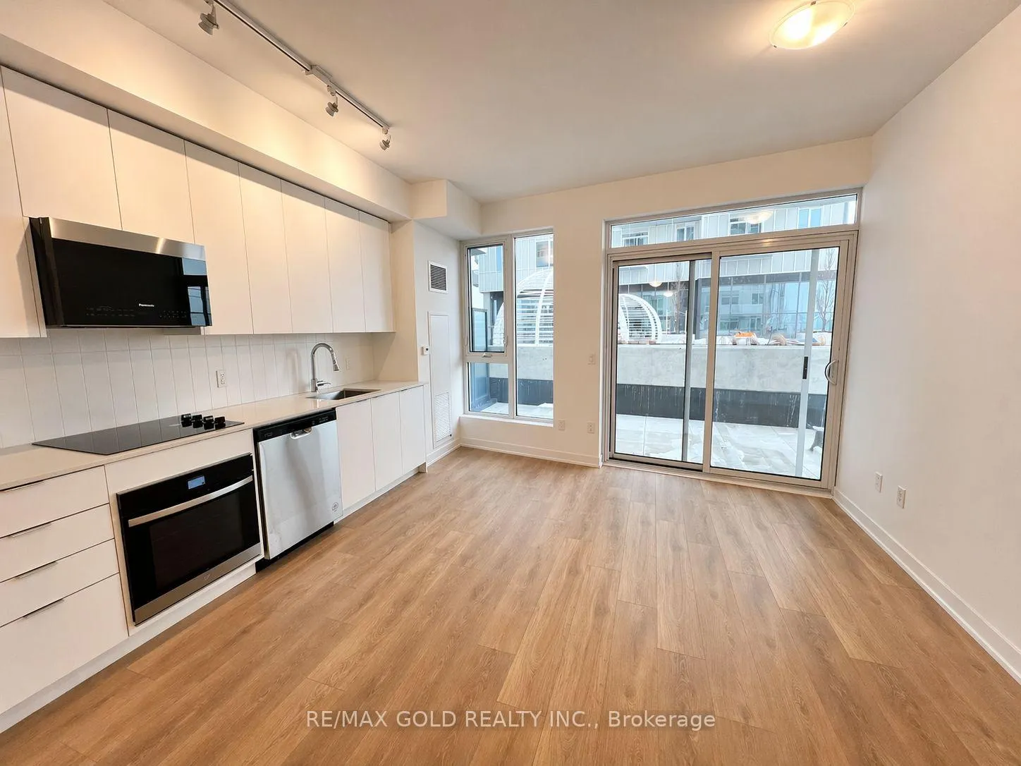Photo 1 of Unit 517, 498 Caldari Road, Vaughan, Concord — HOMEH