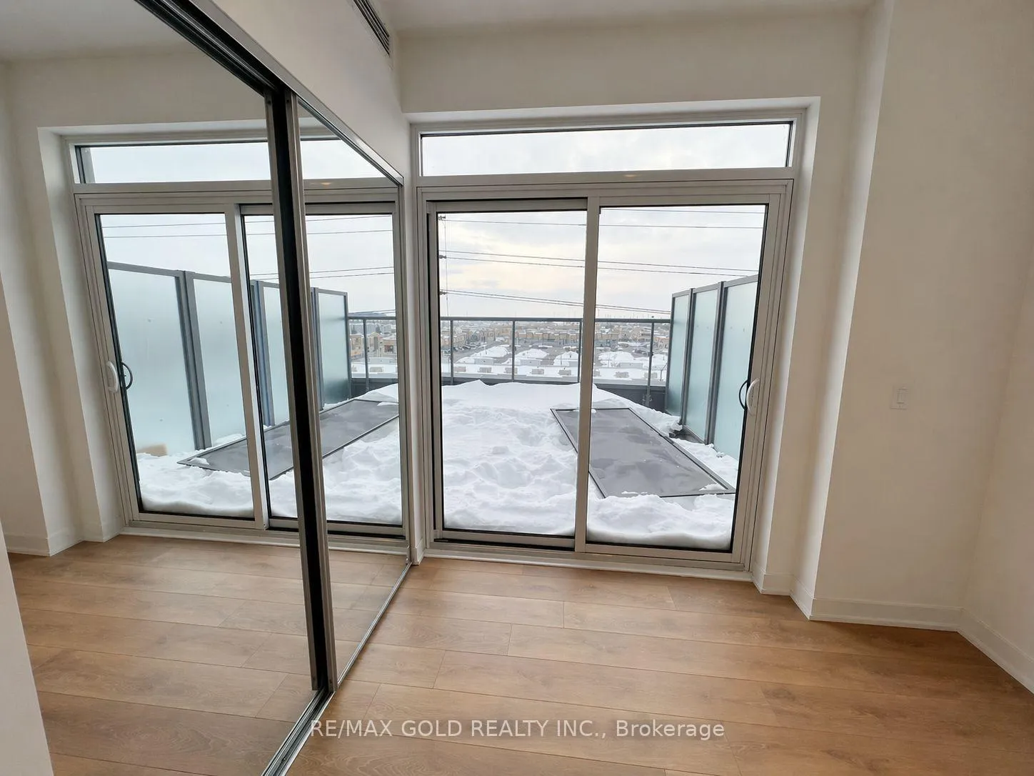 Photo 2 of Unit 517, 498 Caldari Road, Vaughan, Concord — HOMEH