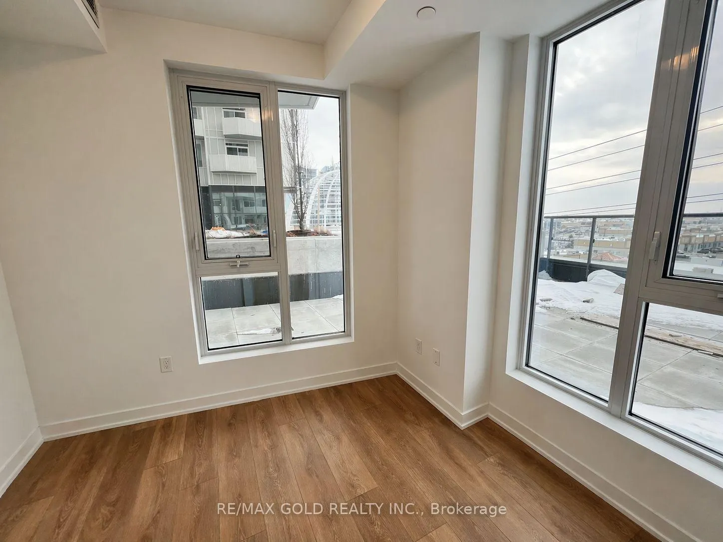 Photo 4 of Unit 517, 498 Caldari Road, Vaughan, Concord — HOMEH