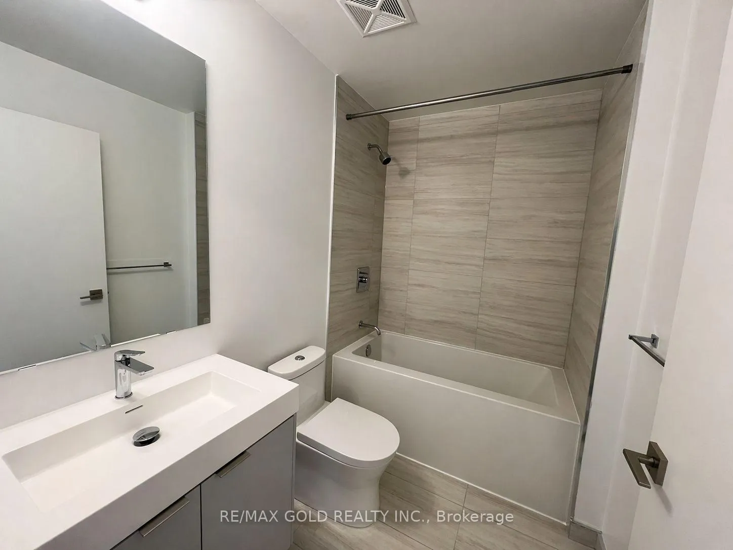 Photo 6 of Unit 517, 498 Caldari Road, Vaughan, Concord — HOMEH