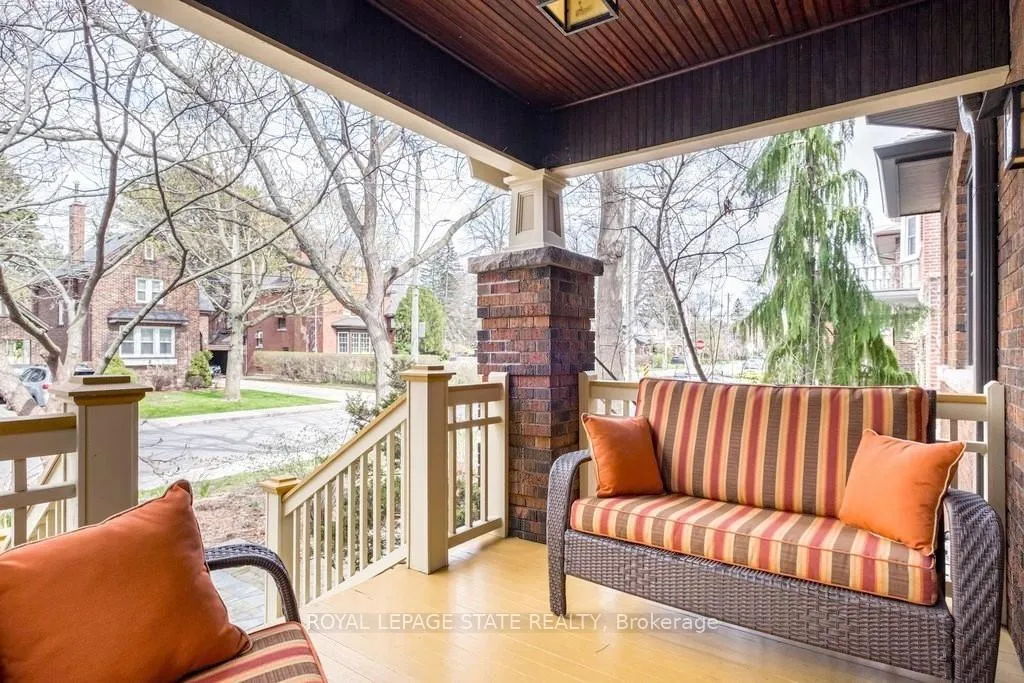 Photo 4 of 91 Paisley Avenue N, Hamilton, Westdale — HOMEH