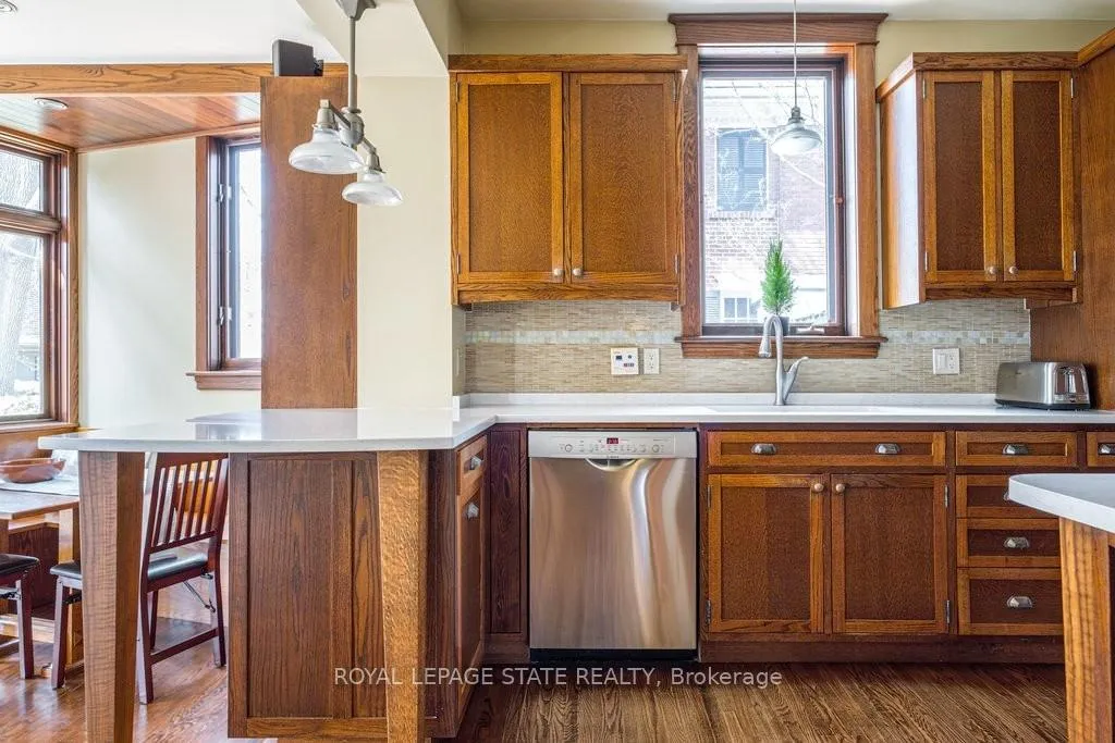 Photo 12 of 91 Paisley Avenue N, Hamilton, Westdale — HOMEH