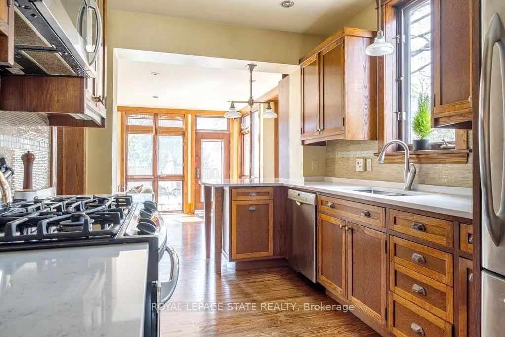 Photo 15 of 91 Paisley Avenue N, Hamilton, Westdale — HOMEH
