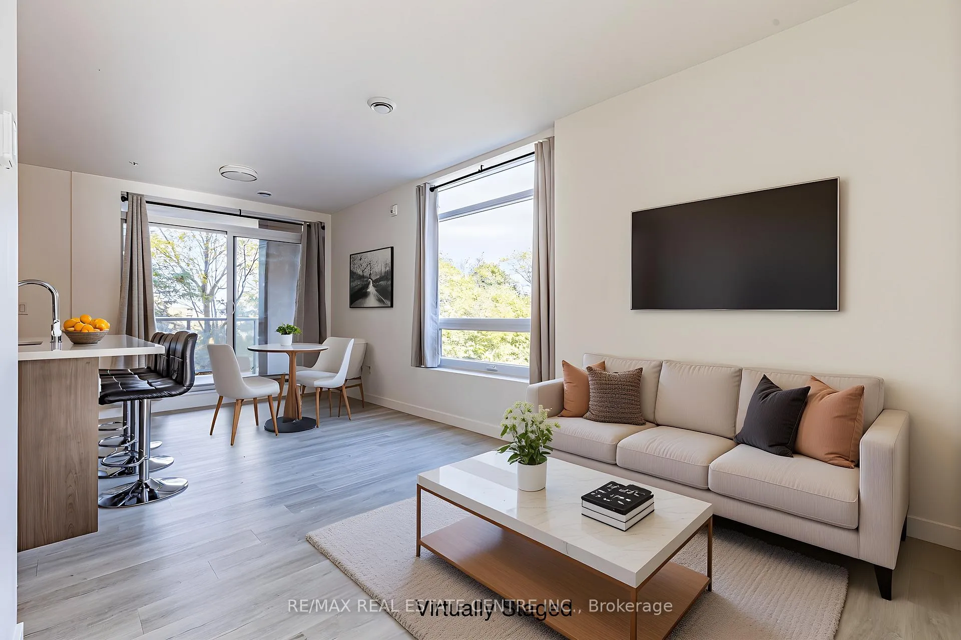 Photo 2 of Unit 208, 455 Charlton Avenue E, Hamilton, Stinson — HOMEH