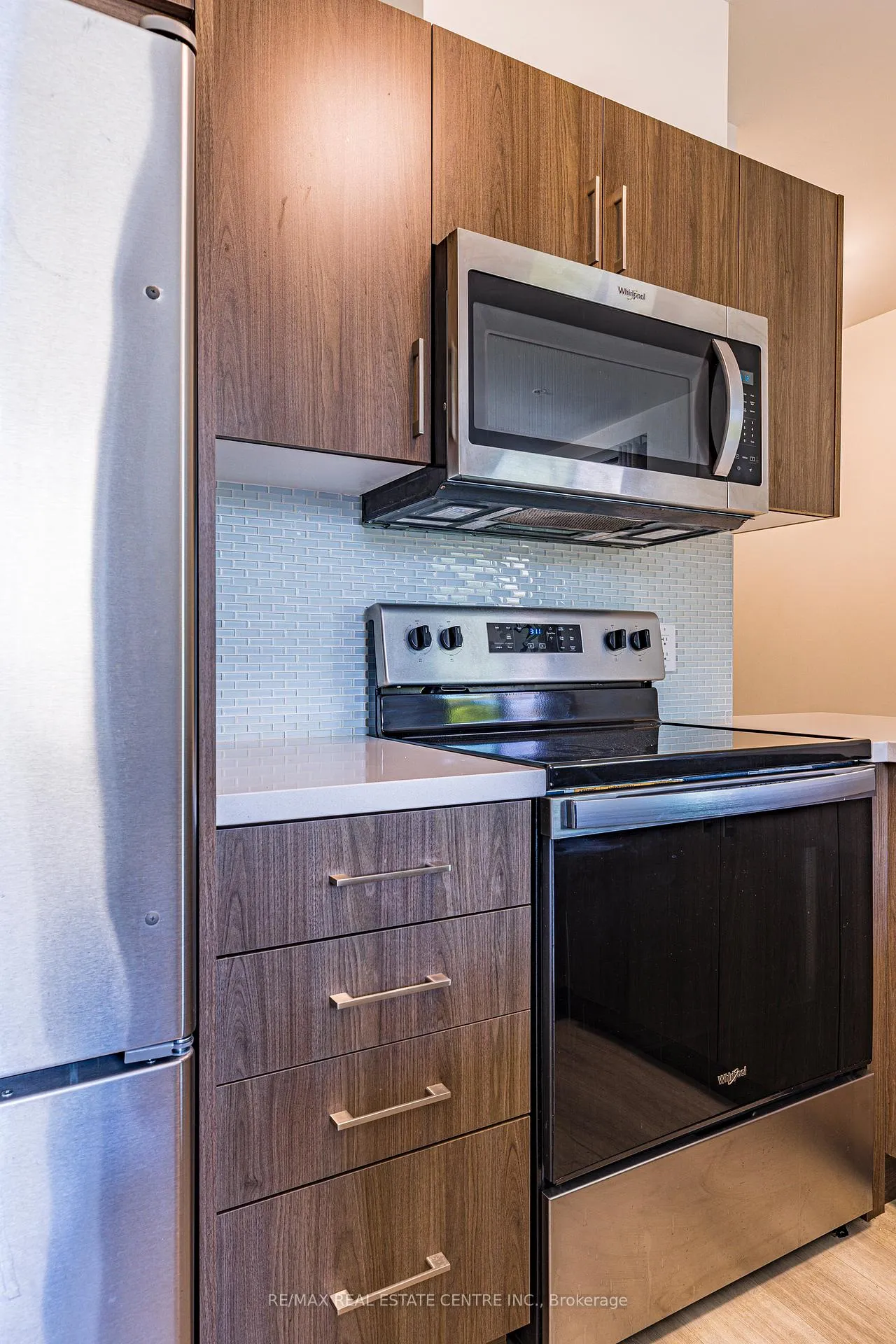 Photo 8 of Unit 208, 455 Charlton Avenue E, Hamilton, Stinson — HOMEH