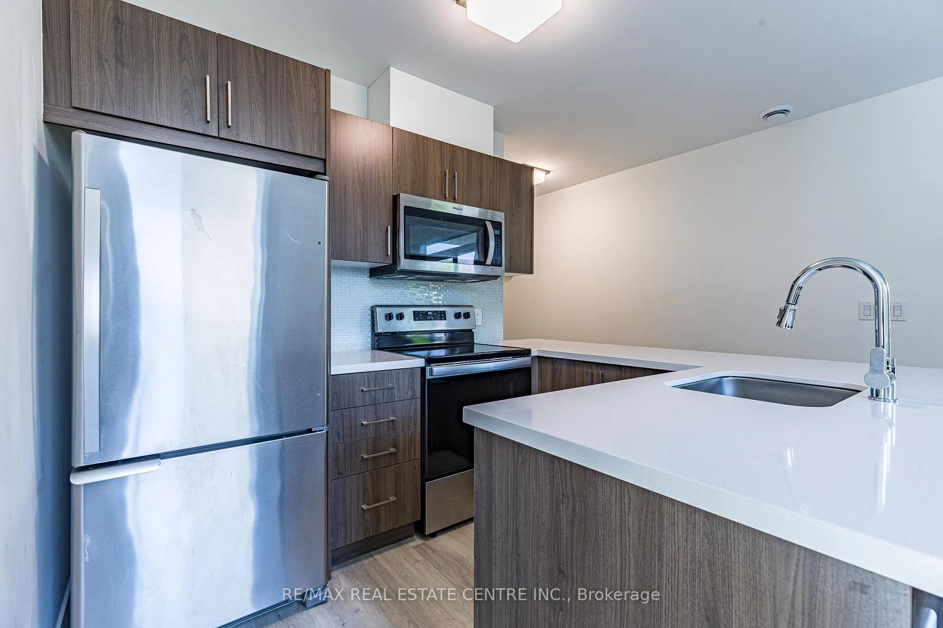 Photo 9 of Unit 208, 455 Charlton Avenue E, Hamilton, Stinson — HOMEH