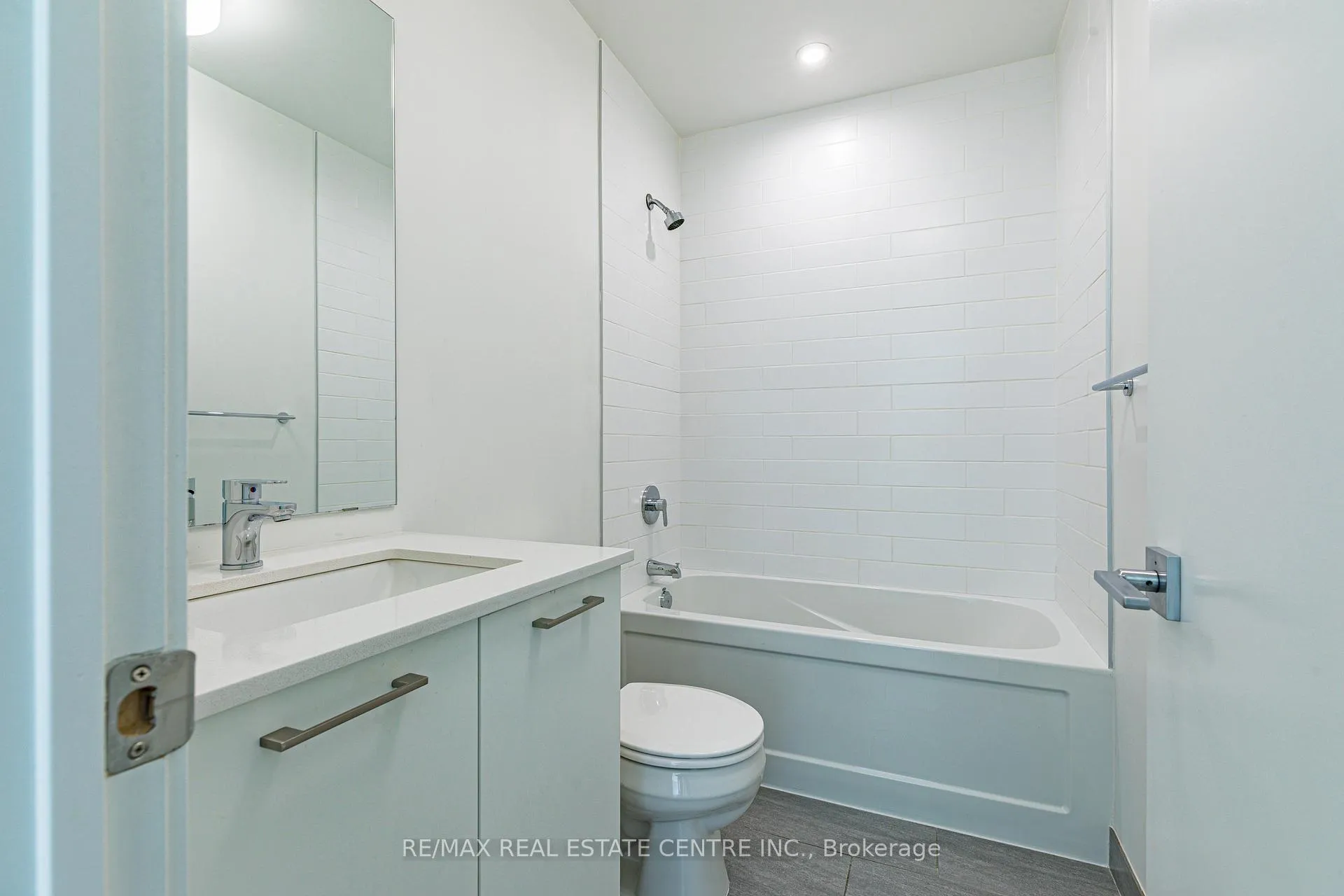 Photo 20 of Unit 208, 455 Charlton Avenue E, Hamilton, Stinson — HOMEH