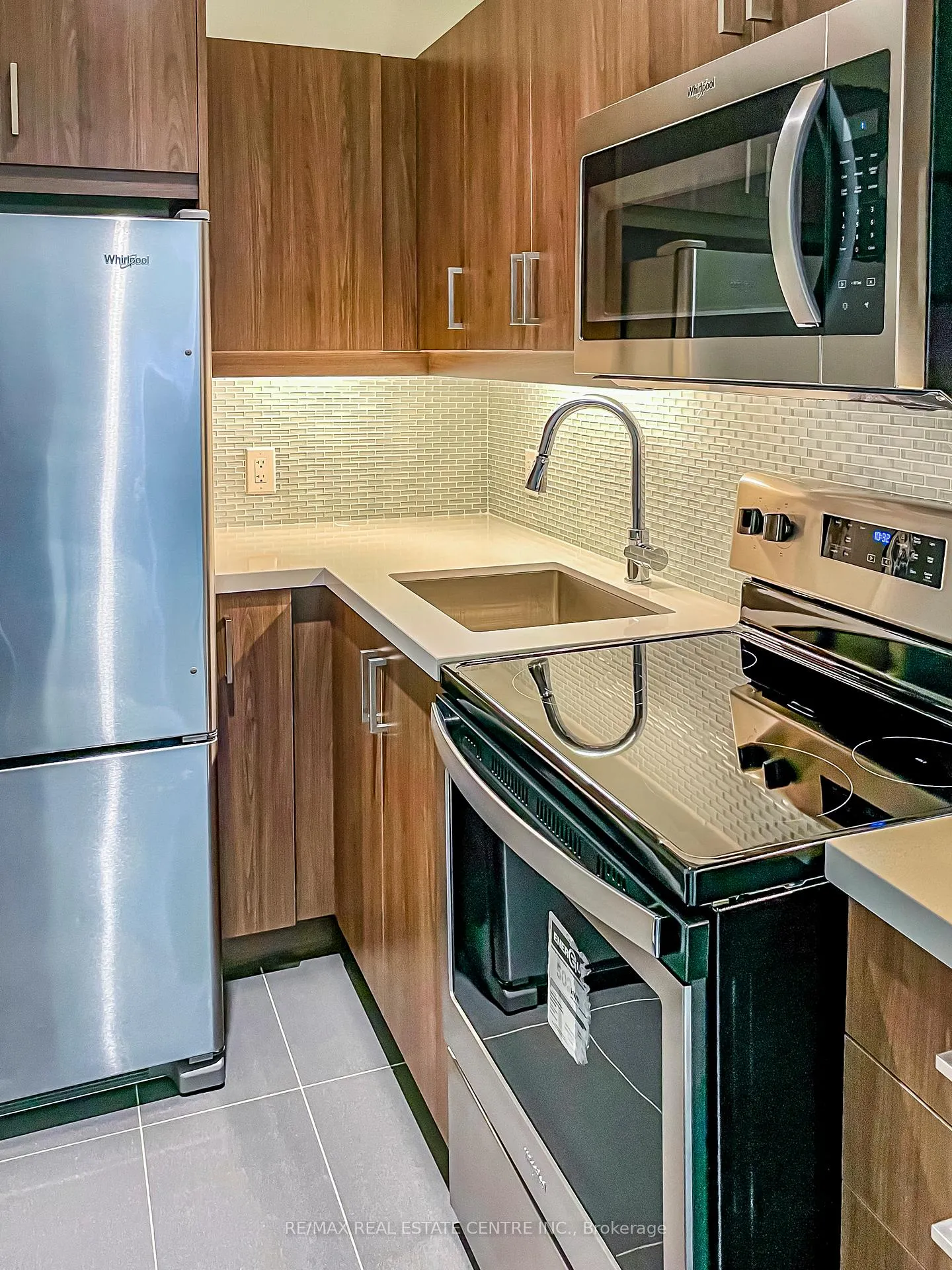 Photo 33 of Unit 208, 455 Charlton Avenue E, Hamilton, Stinson — HOMEH