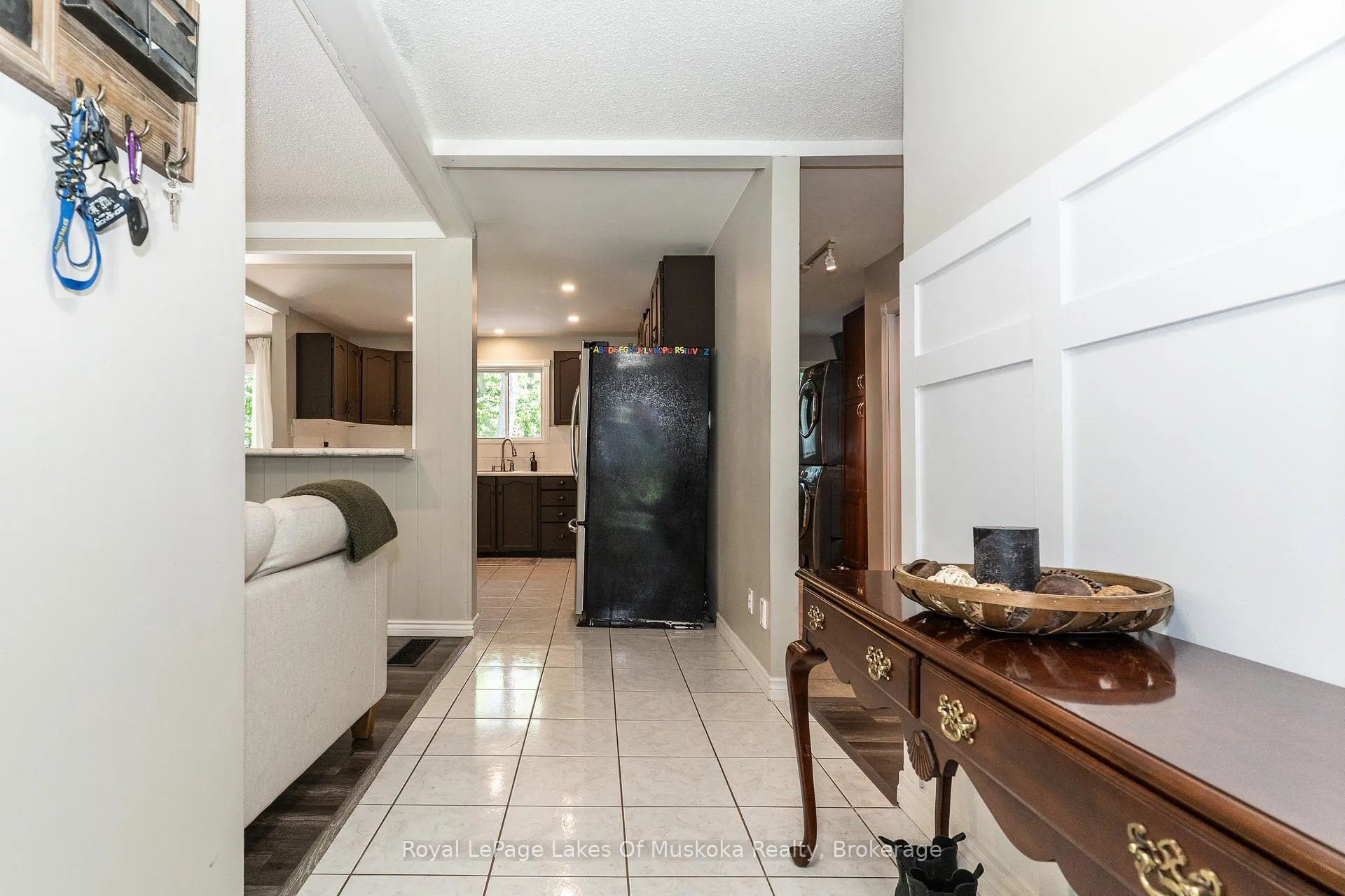 Photo 7 of 220 Alexander Street, Gravenhurst, Muskoka (S) — HOMEH