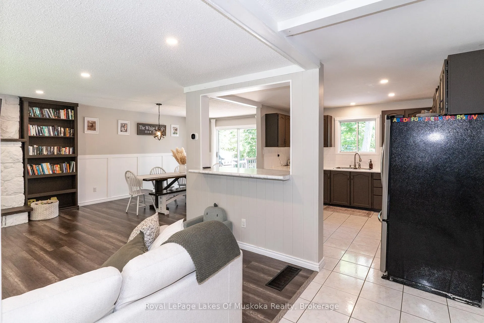 Photo 9 of 220 Alexander Street, Gravenhurst, Muskoka (S) — HOMEH