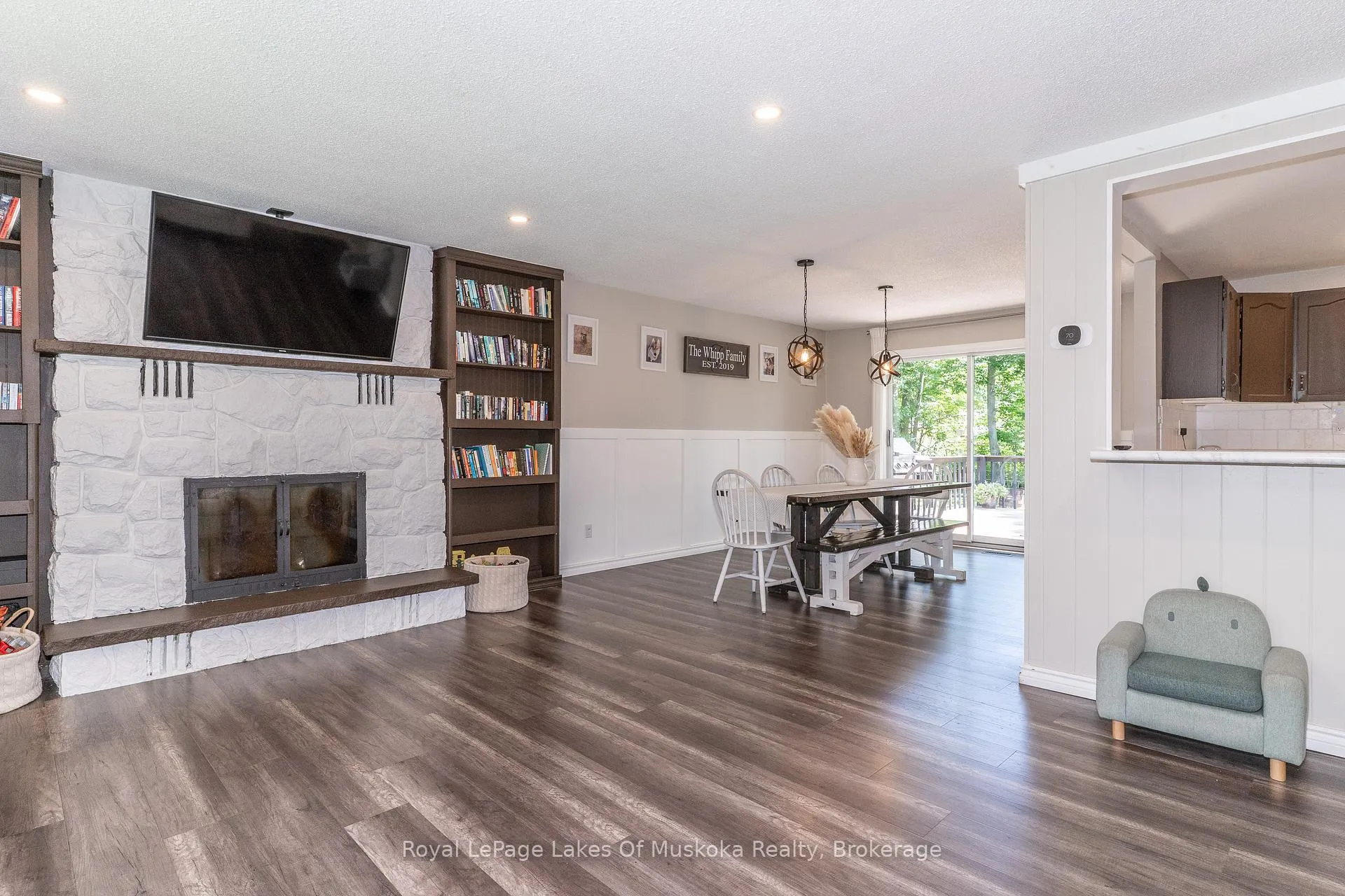 Photo 11 of 220 Alexander Street, Gravenhurst, Muskoka (S) — HOMEH
