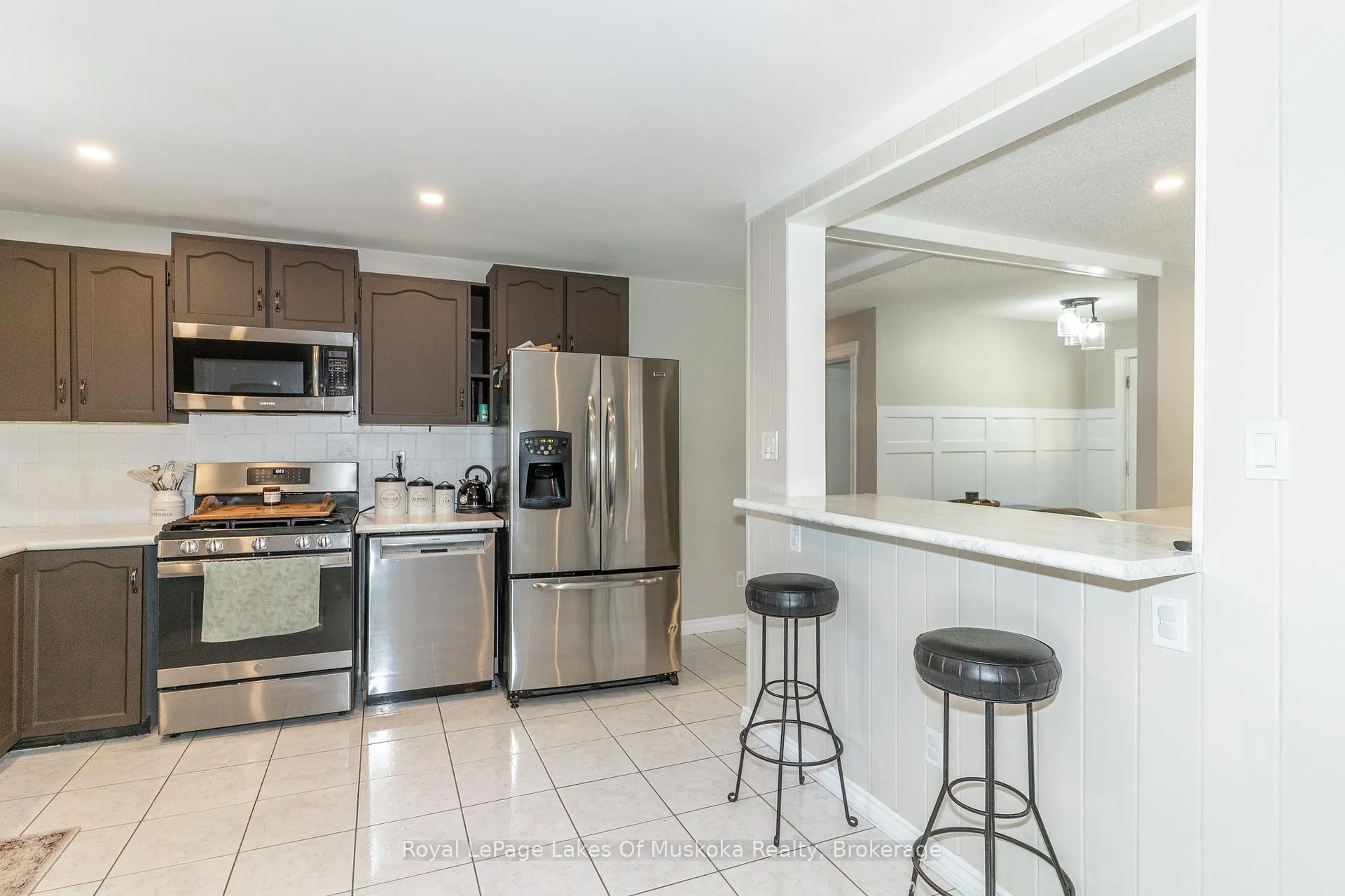 Photo 15 of 220 Alexander Street, Gravenhurst, Muskoka (S) — HOMEH