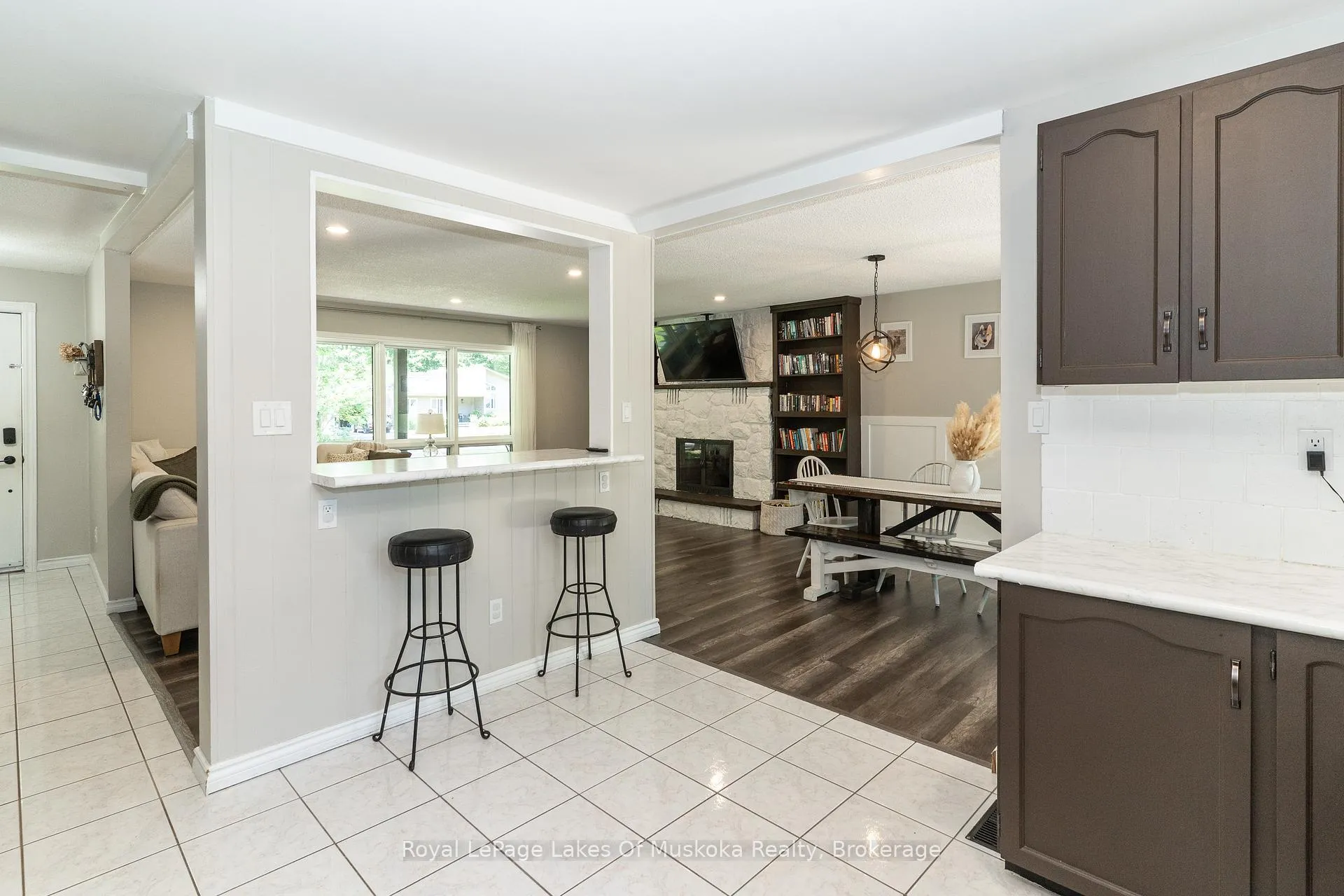 Photo 16 of 220 Alexander Street, Gravenhurst, Muskoka (S) — HOMEH