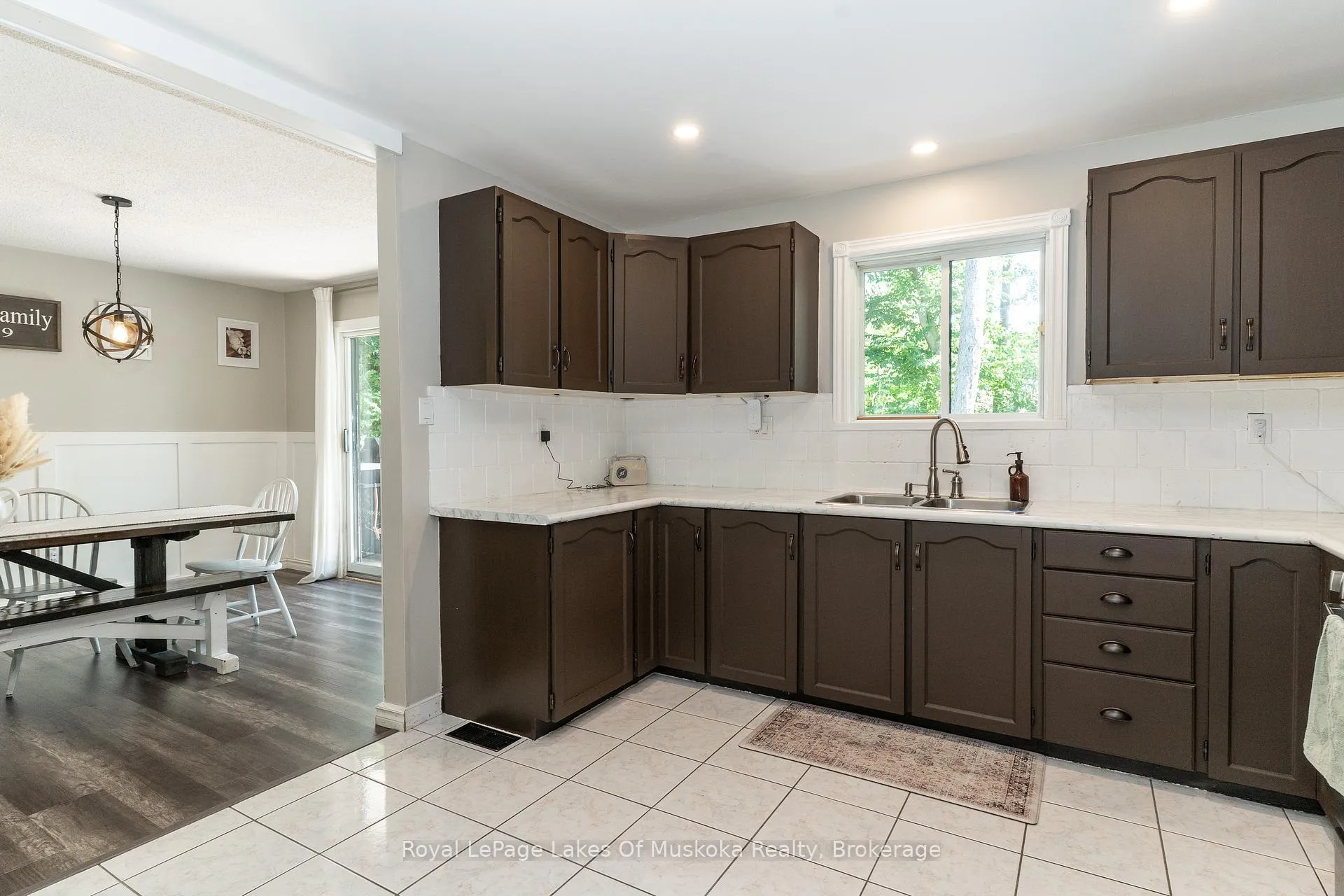 Photo 17 of 220 Alexander Street, Gravenhurst, Muskoka (S) — HOMEH