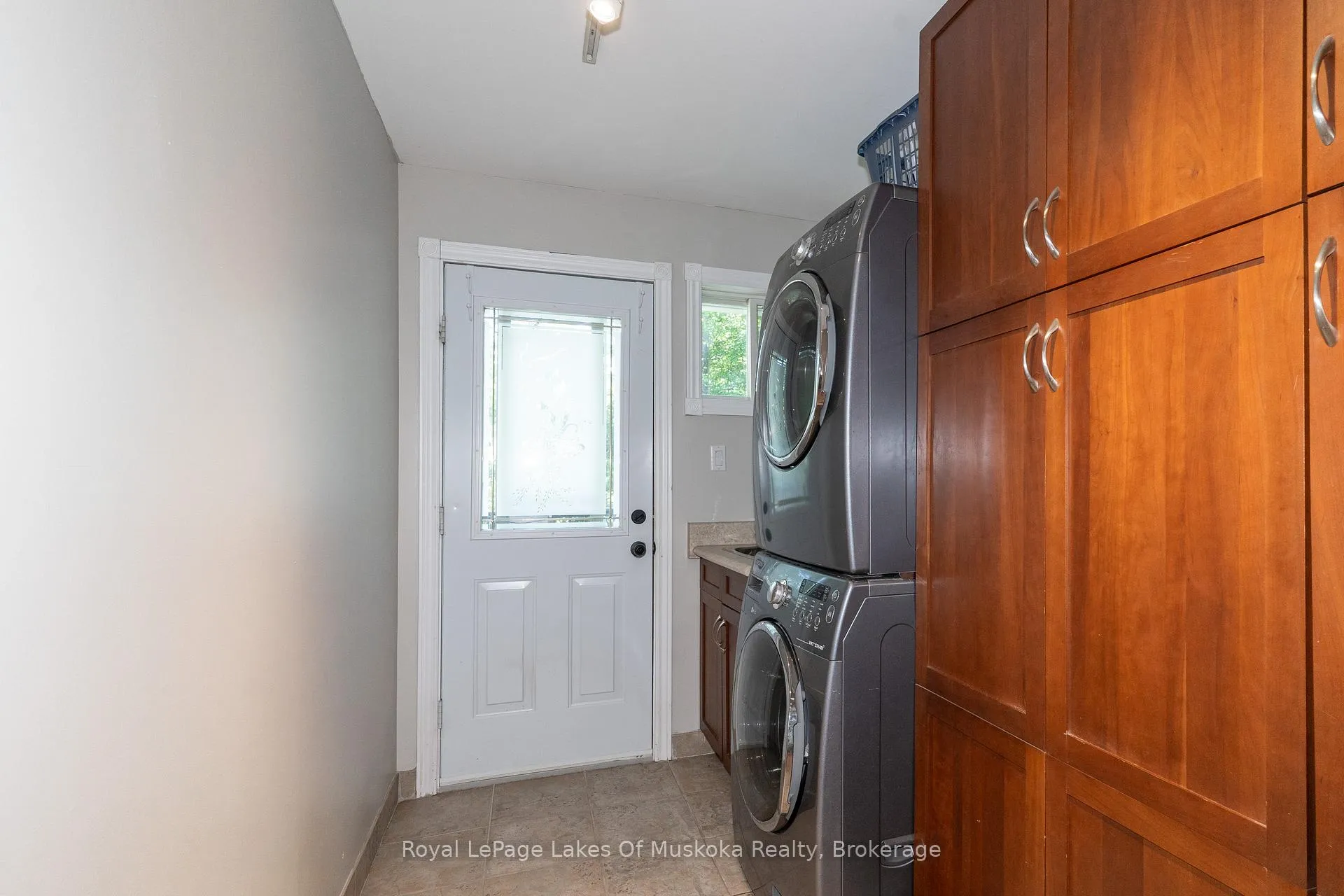 Photo 20 of 220 Alexander Street, Gravenhurst, Muskoka (S) — HOMEH