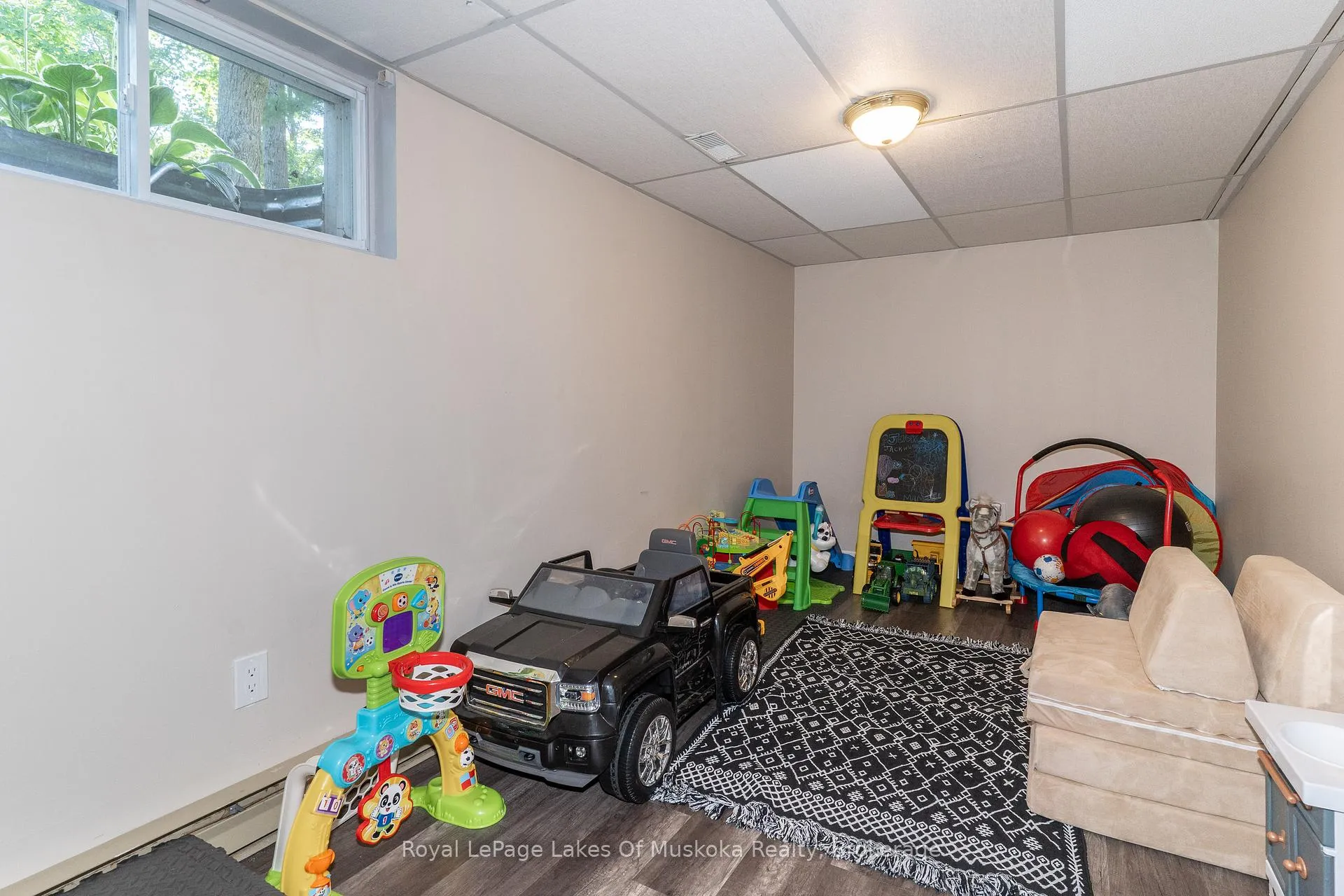 Photo 33 of 220 Alexander Street, Gravenhurst, Muskoka (S) — HOMEH