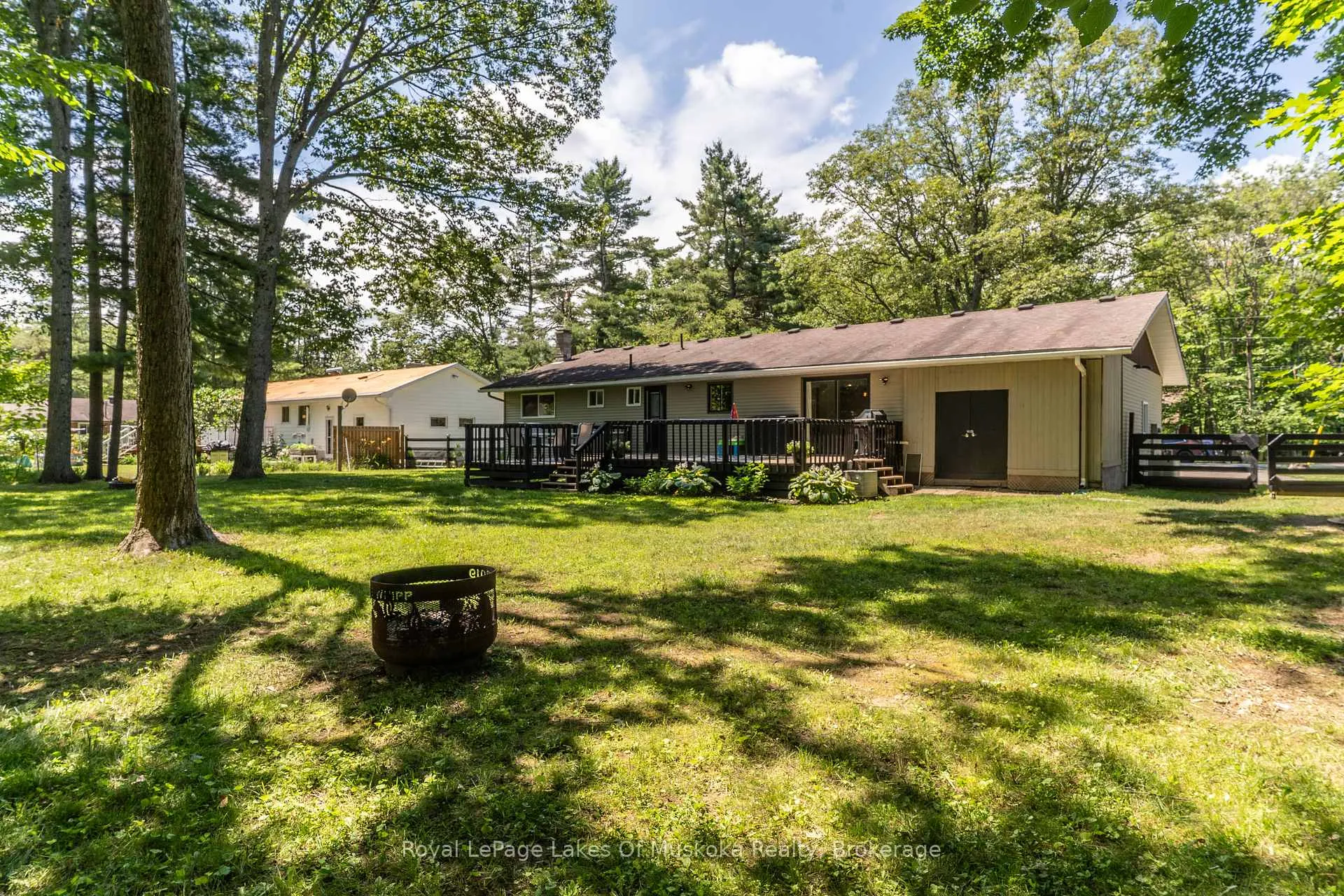Photo 40 of 220 Alexander Street, Gravenhurst, Muskoka (S) — HOMEH