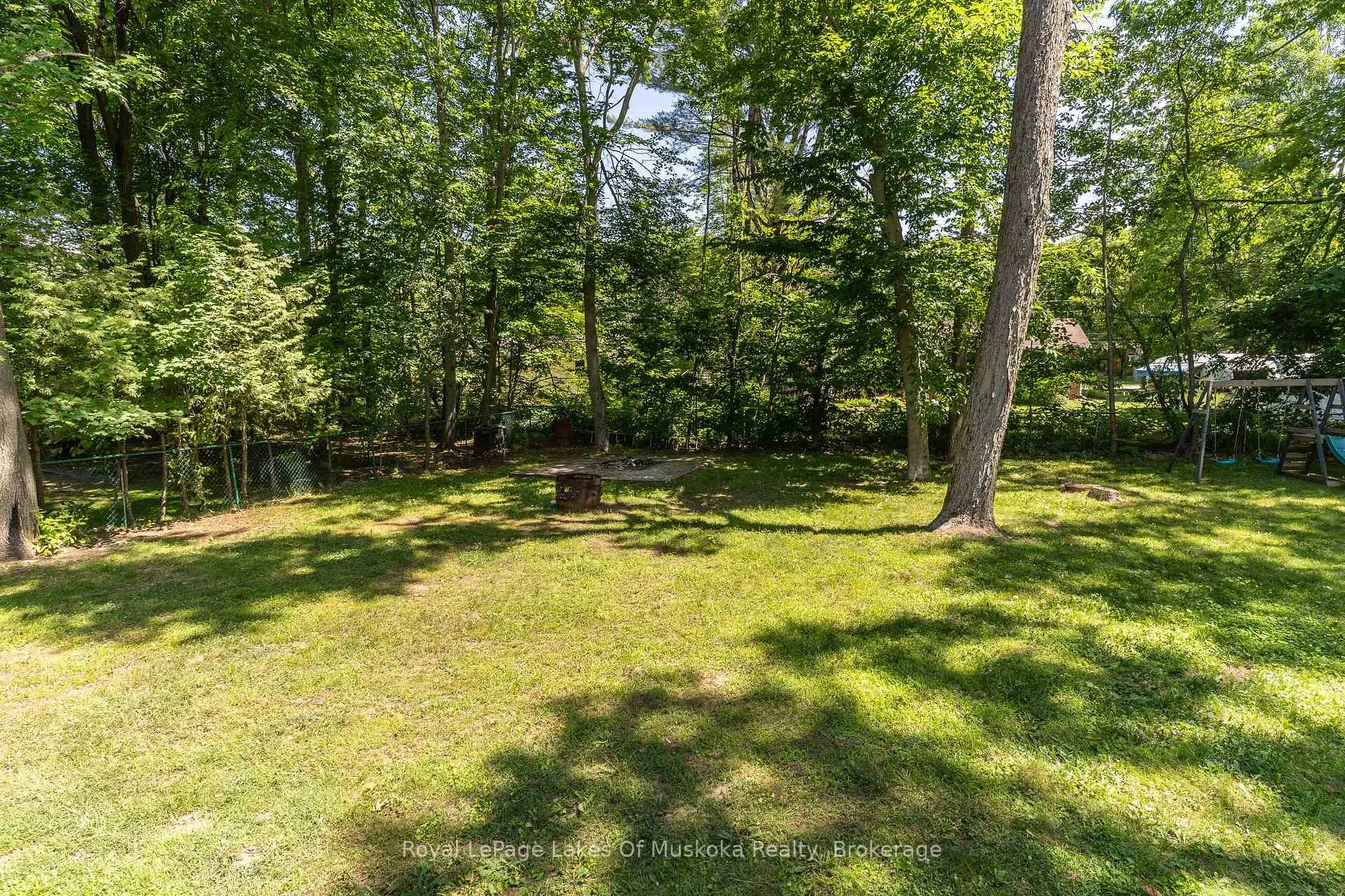 Photo 43 of 220 Alexander Street, Gravenhurst, Muskoka (S) — HOMEH
