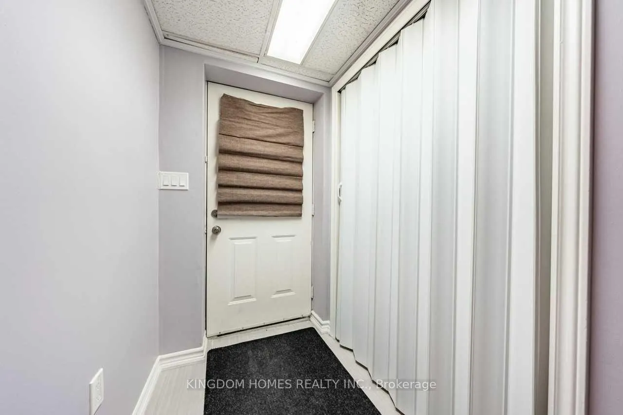 Photo 3 of Unit BASEMENT, 32 Goggin Avenue, Hamilton, Normanhurst — HOMEH