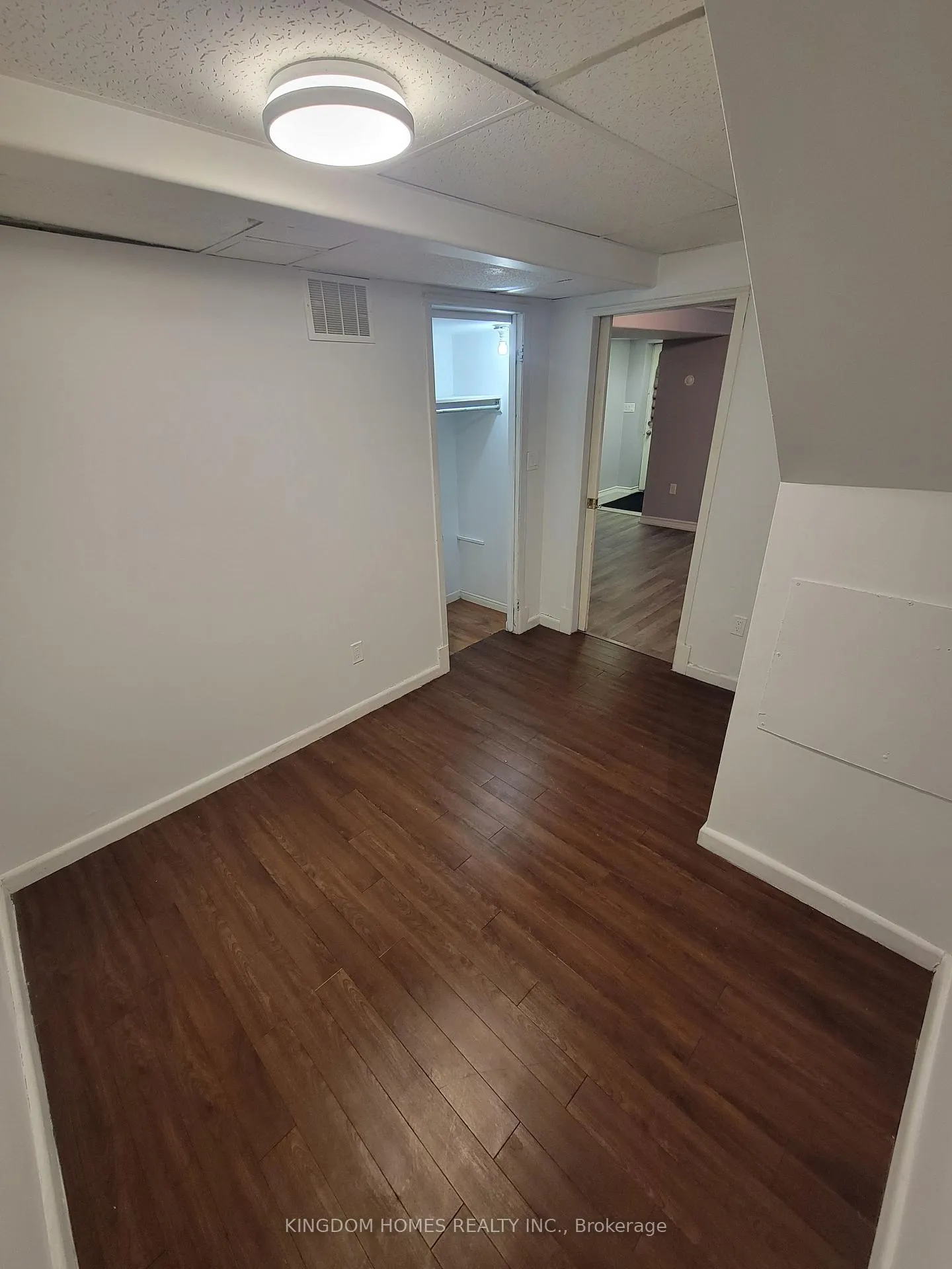 Photo 12 of Unit BASEMENT, 32 Goggin Avenue, Hamilton, Normanhurst — HOMEH