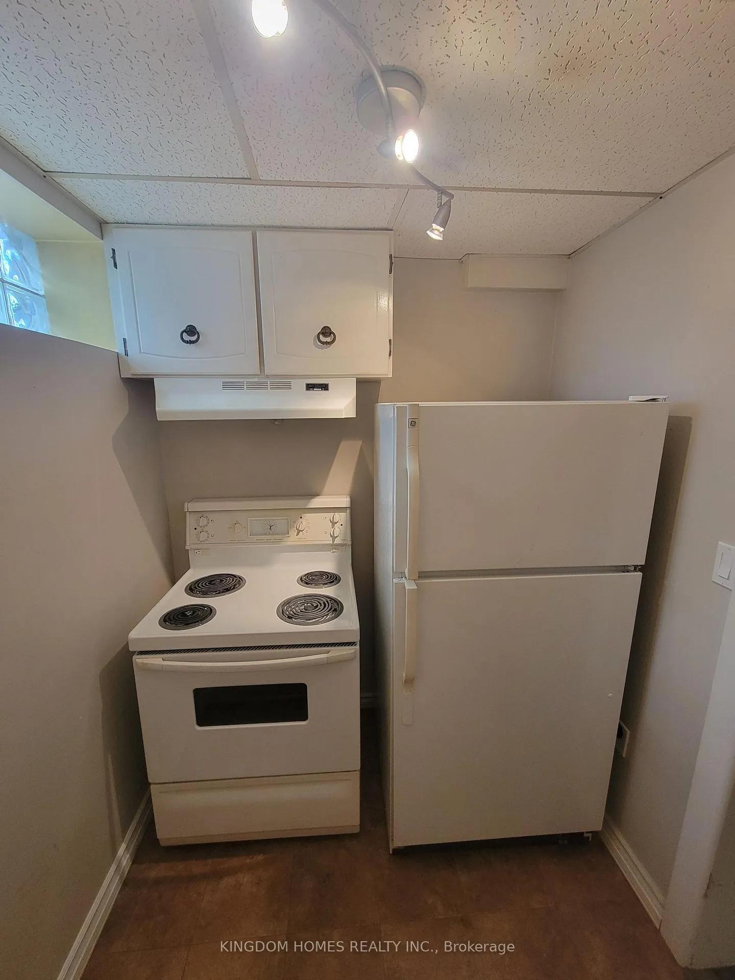 Photo 15 of Unit BASEMENT, 32 Goggin Avenue, Hamilton, Normanhurst — HOMEH