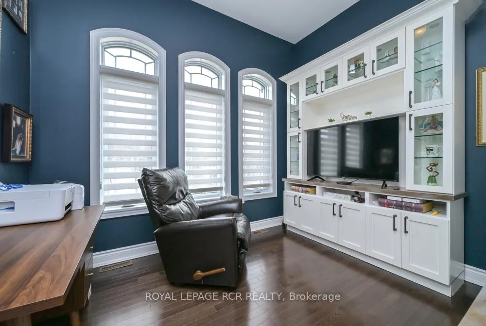 Photo 4 of 22 Westmount Drive, New Tecumseth, Alliston — HOMEH