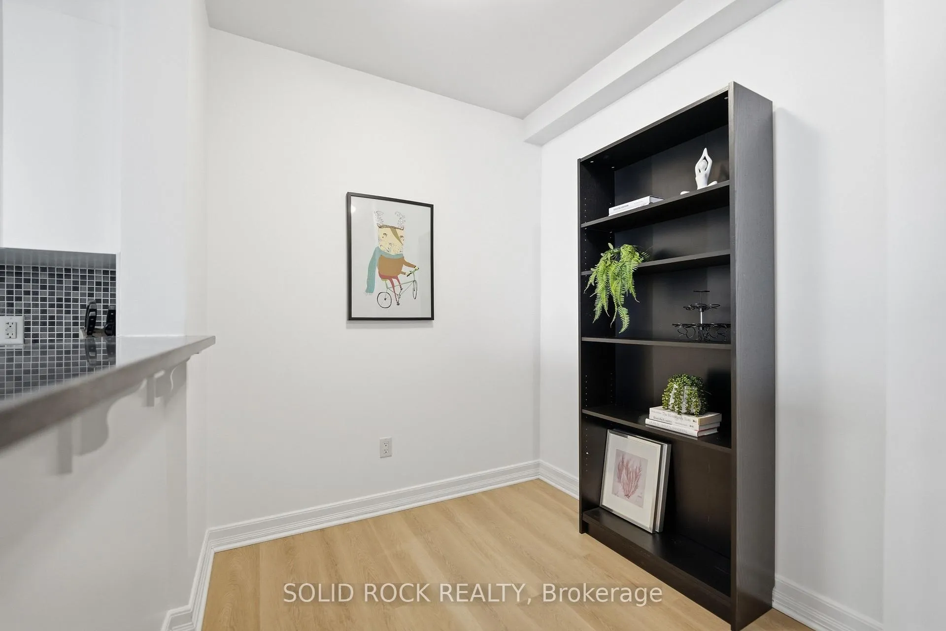 Photo 17 of Unit 910, 200 Besserer Street, Ottawa, Sandy Hill — HOMEH