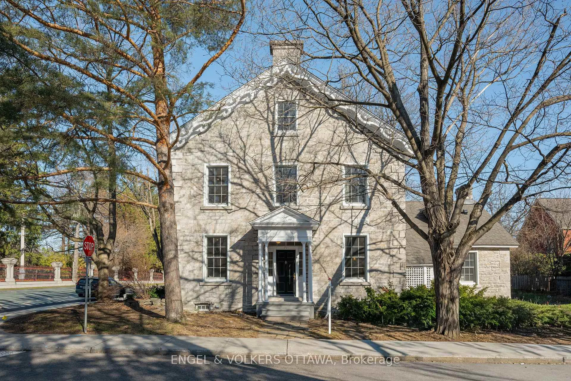 Front of 71 Thomas Street