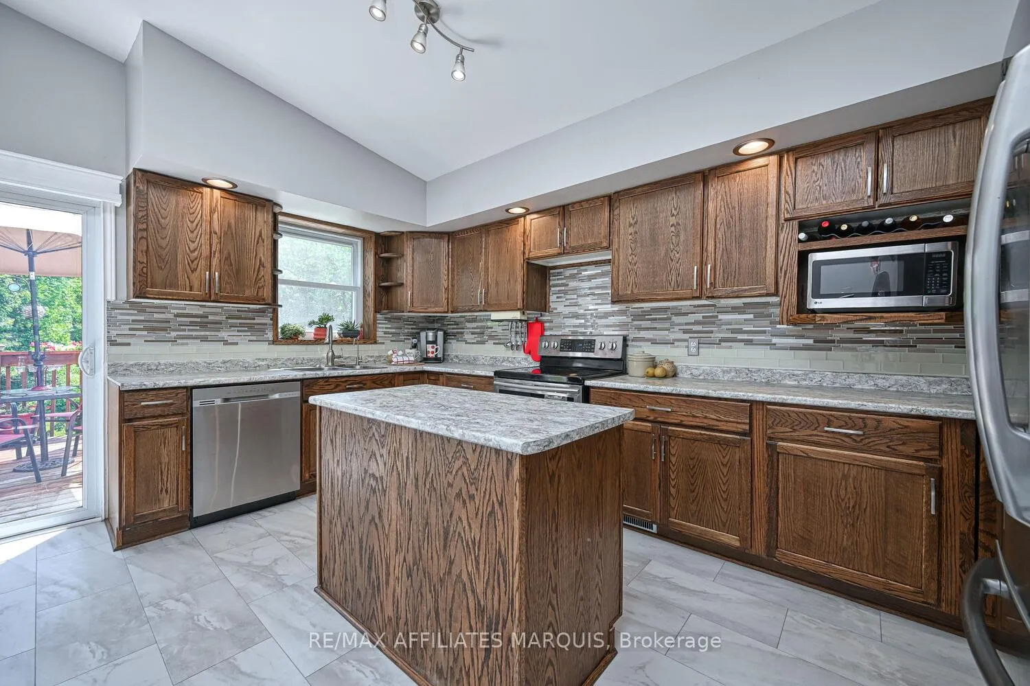 Photo 12 of 193 Kellys Road, Rideau Lakes, Rideau Lakes (South Elmsley) Twp — HOMEH
