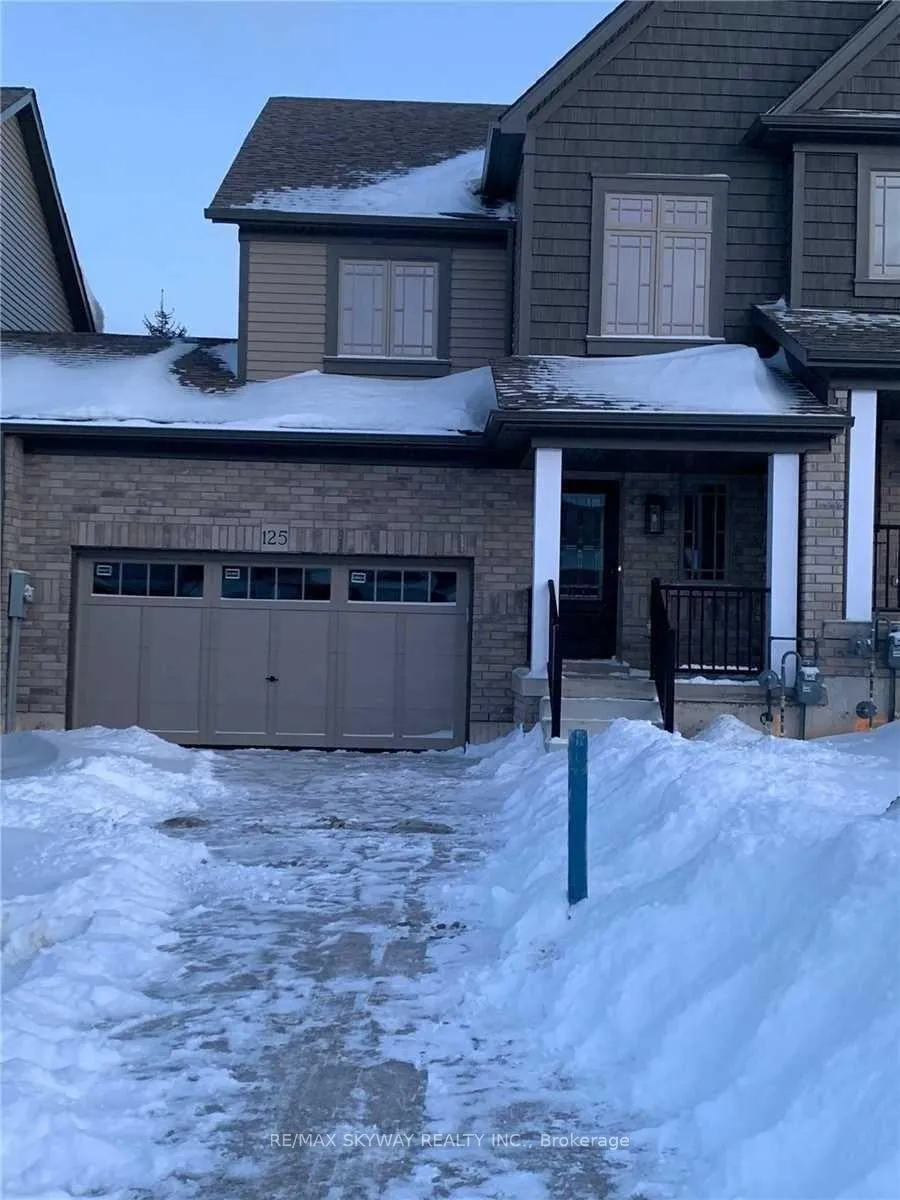 Photo 3 of 125 Stonebrook Way, Grey Highlands — HOMEH