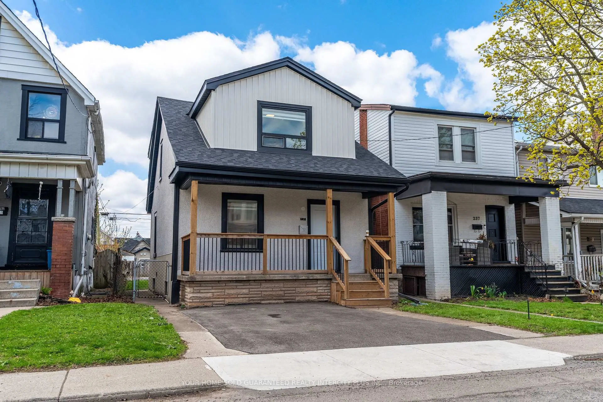 Photo 1 of 235 Balmoral Avenue, Hamilton, Crown Point — HOMEH