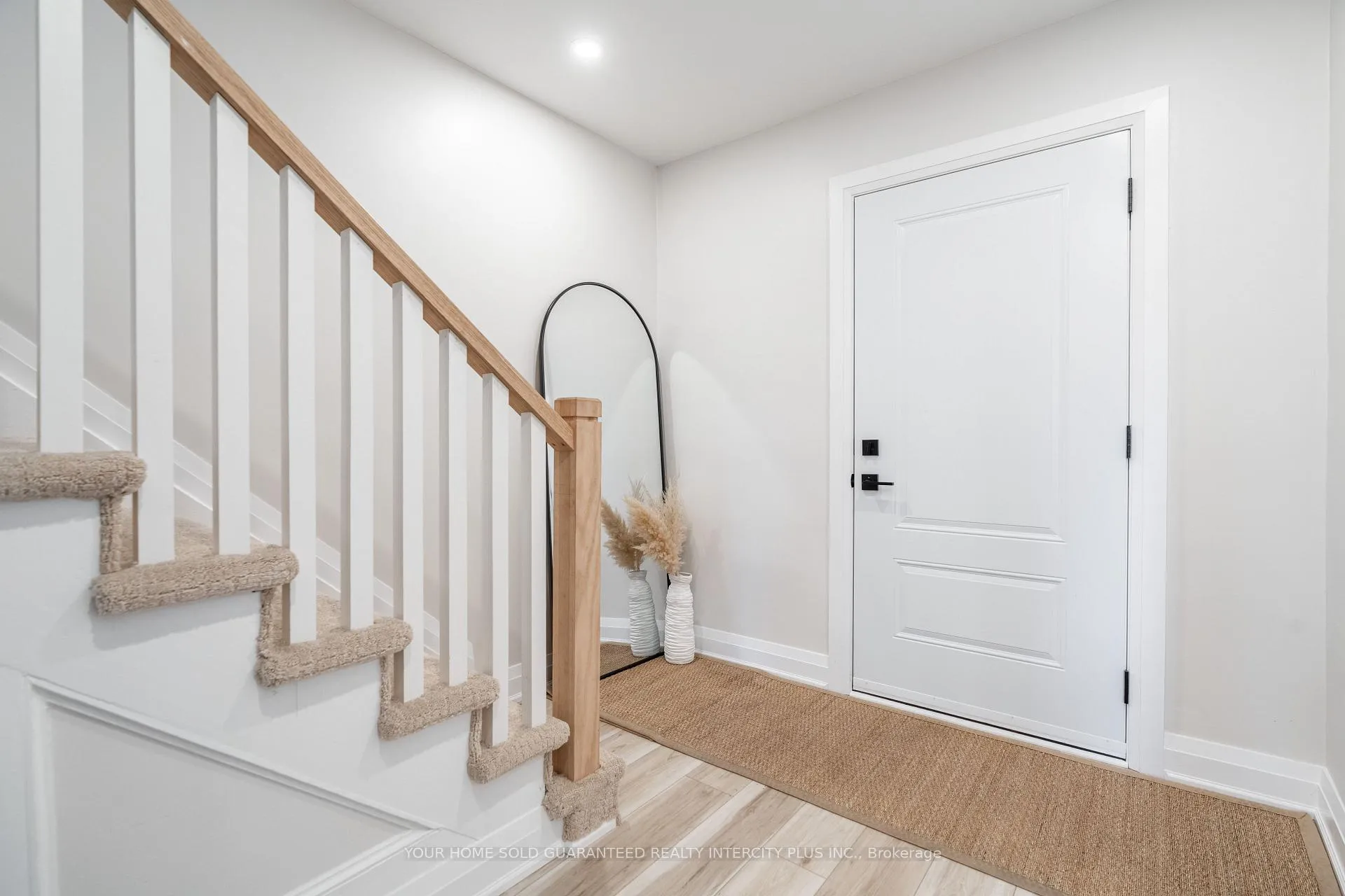 Photo 8 of 235 Balmoral Avenue, Hamilton, Crown Point — HOMEH