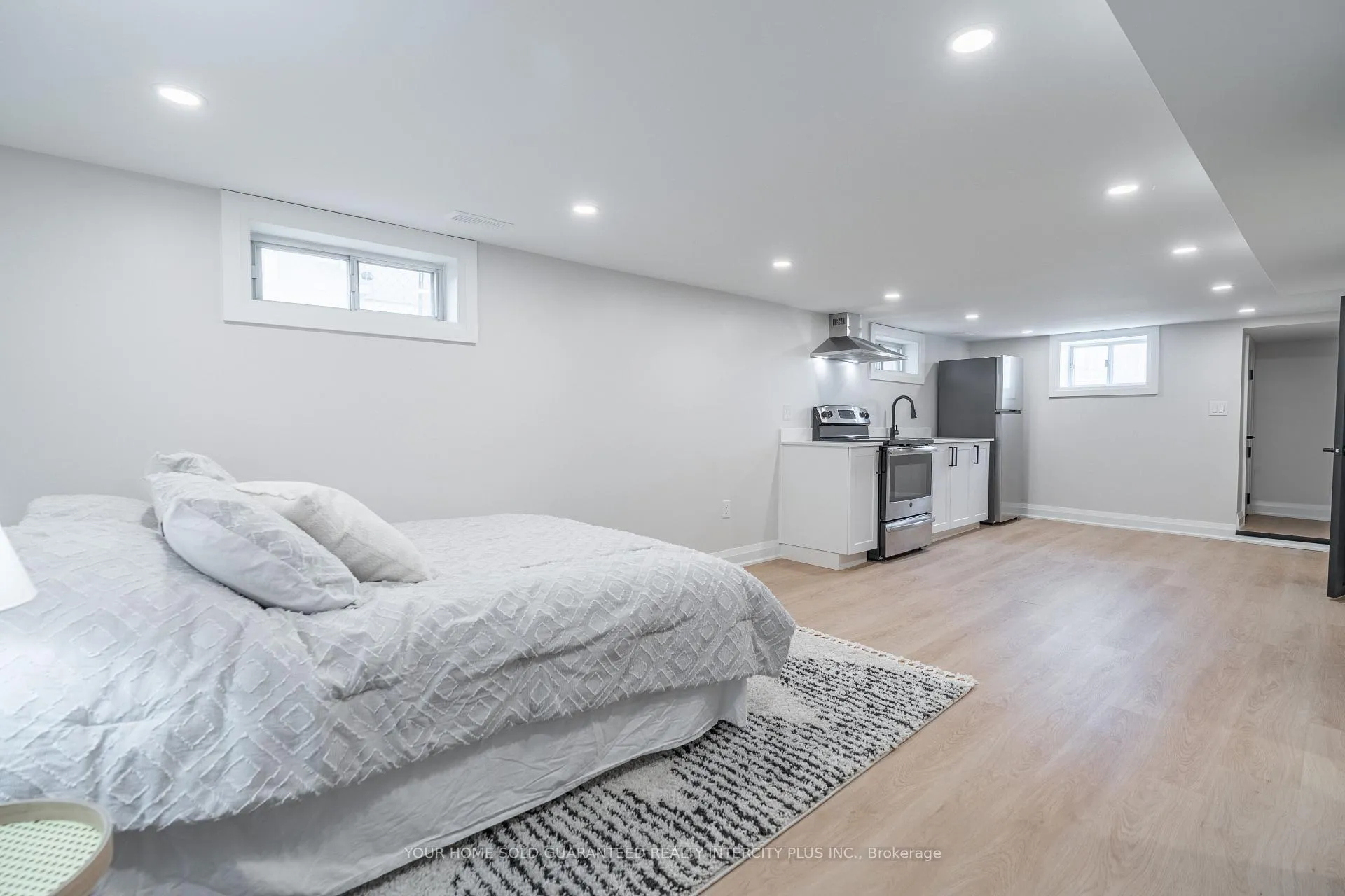 Photo 14 of 235 Balmoral Avenue, Hamilton, Crown Point — HOMEH