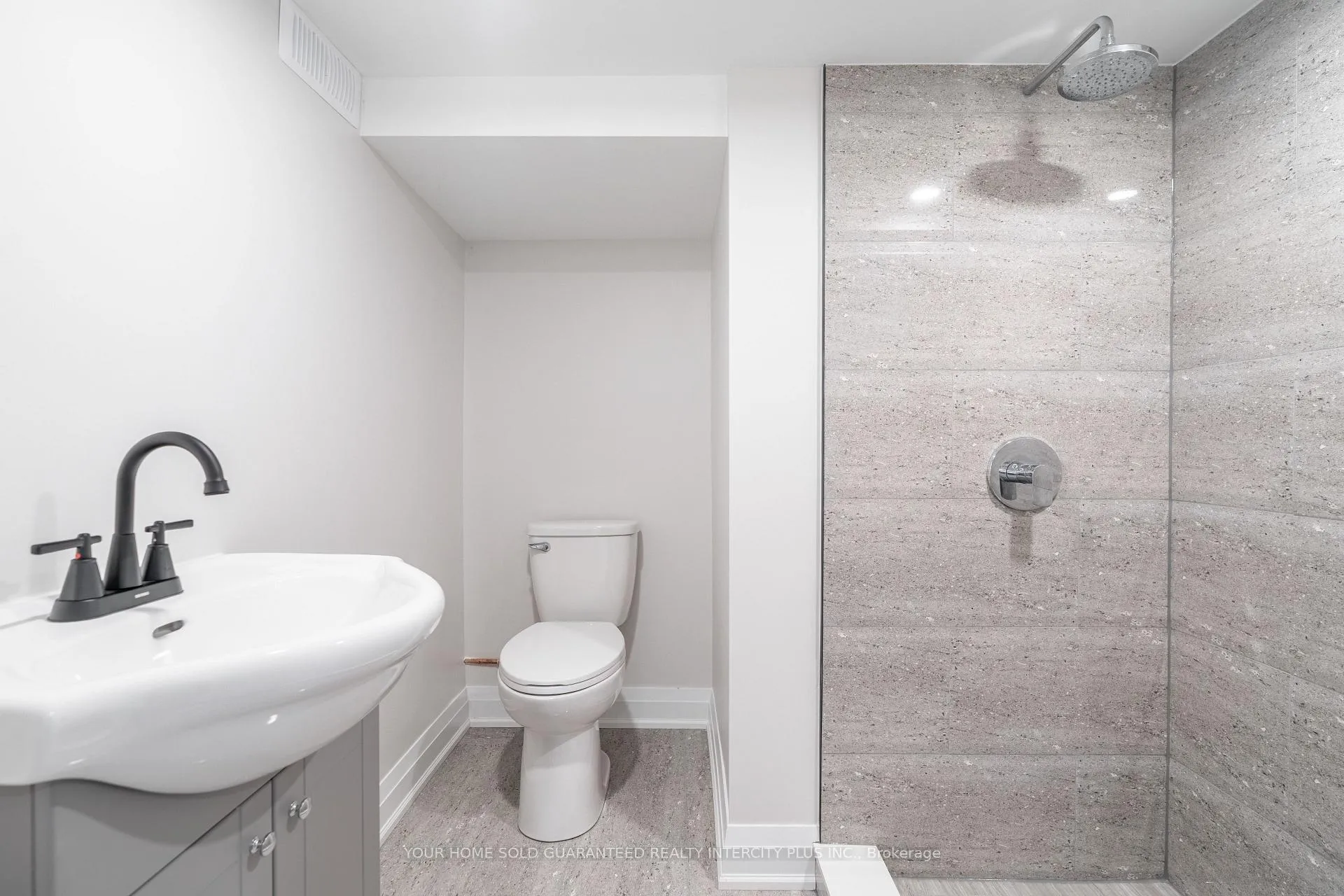 Photo 16 of 235 Balmoral Avenue, Hamilton, Crown Point — HOMEH